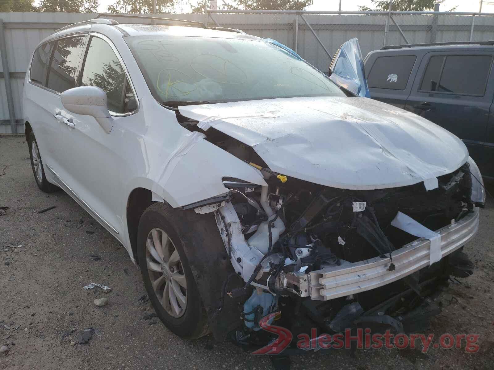 2C4RC1BG7JR204090 2018 CHRYSLER PACIFICA