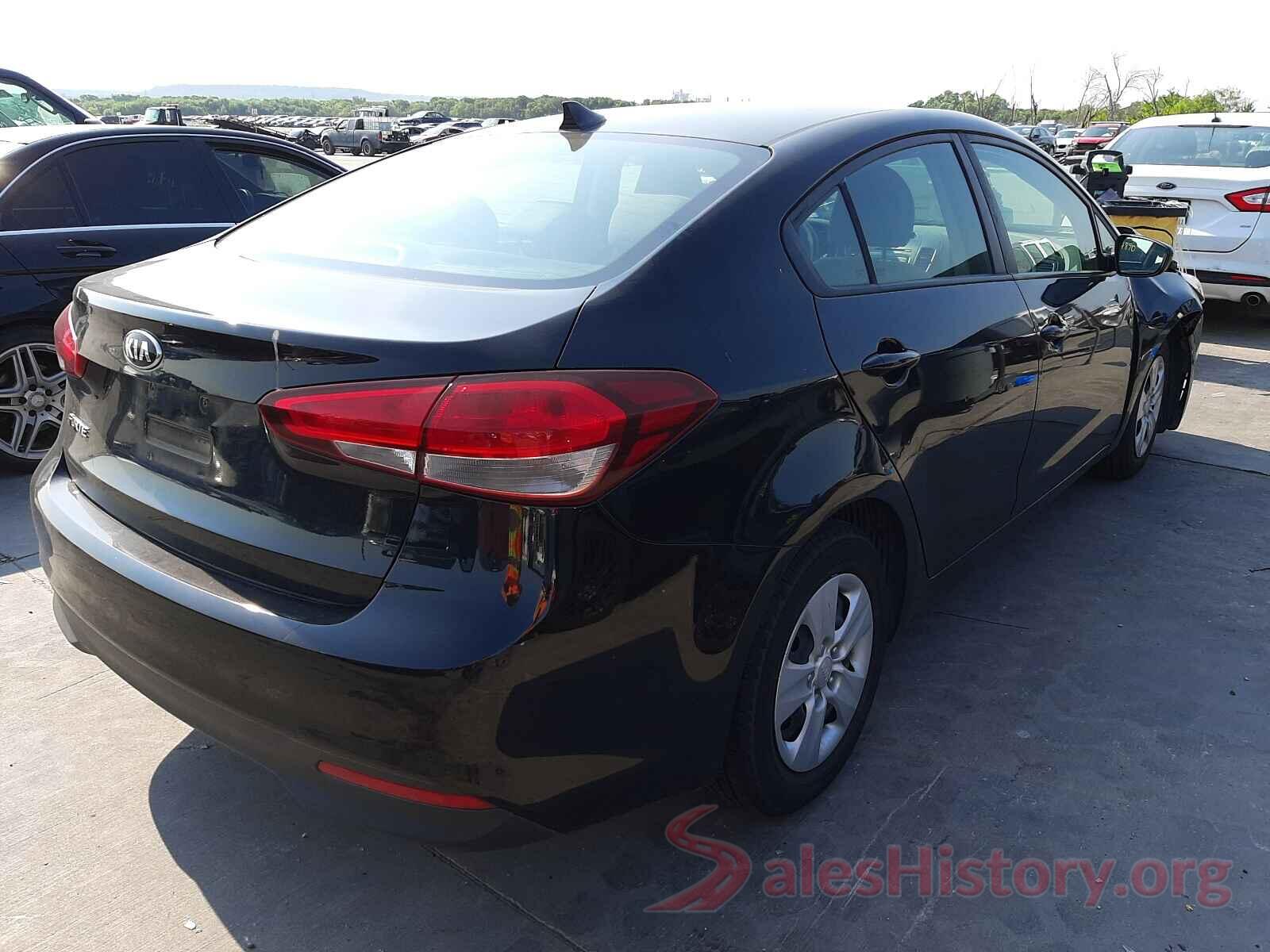 3KPFK4A75HE101142 2017 KIA FORTE