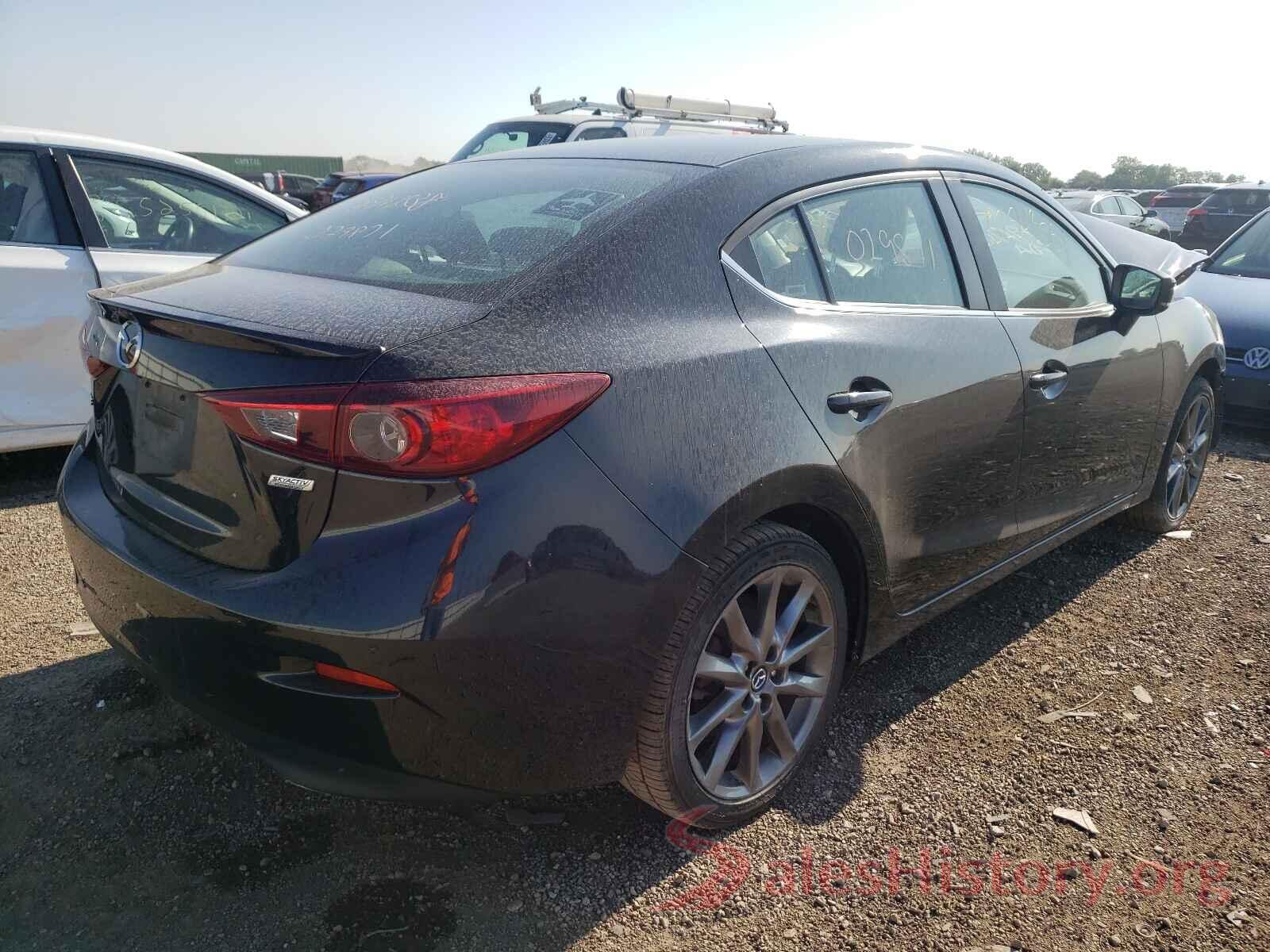 3MZBN1V3XJM208370 2018 MAZDA 3