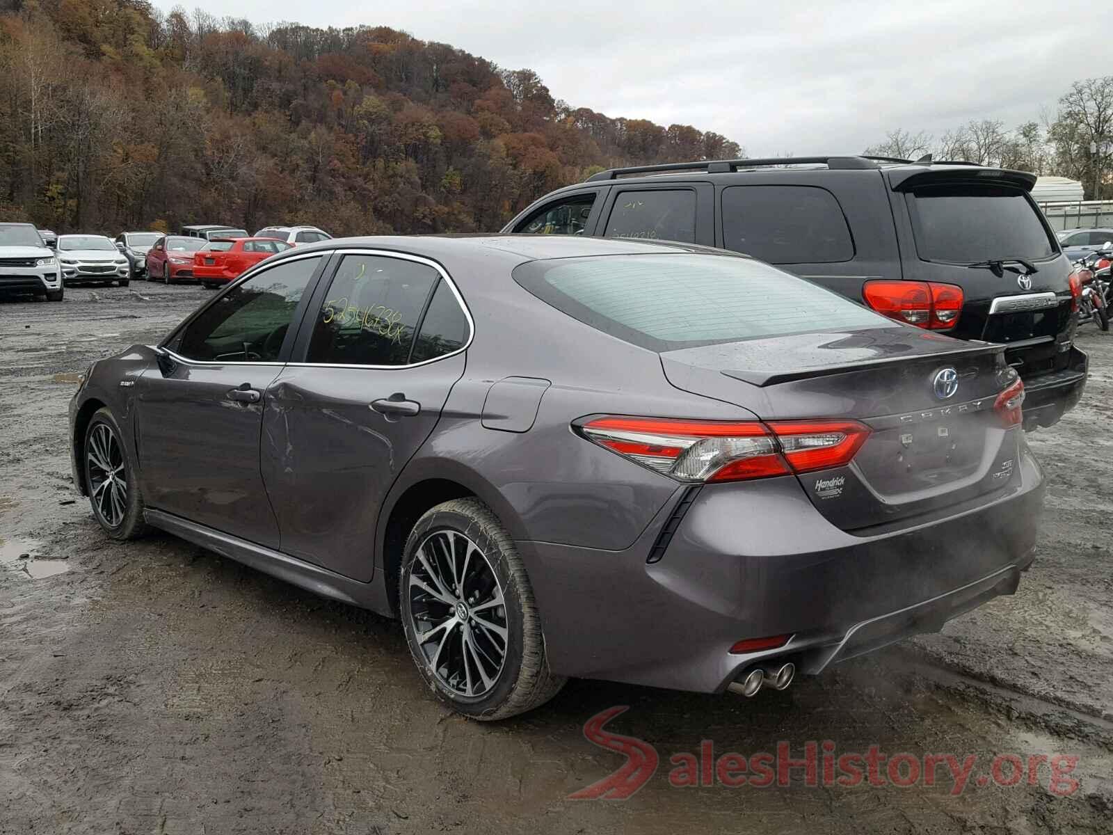 4T1B21HK2JU504828 2018 TOYOTA CAMRY