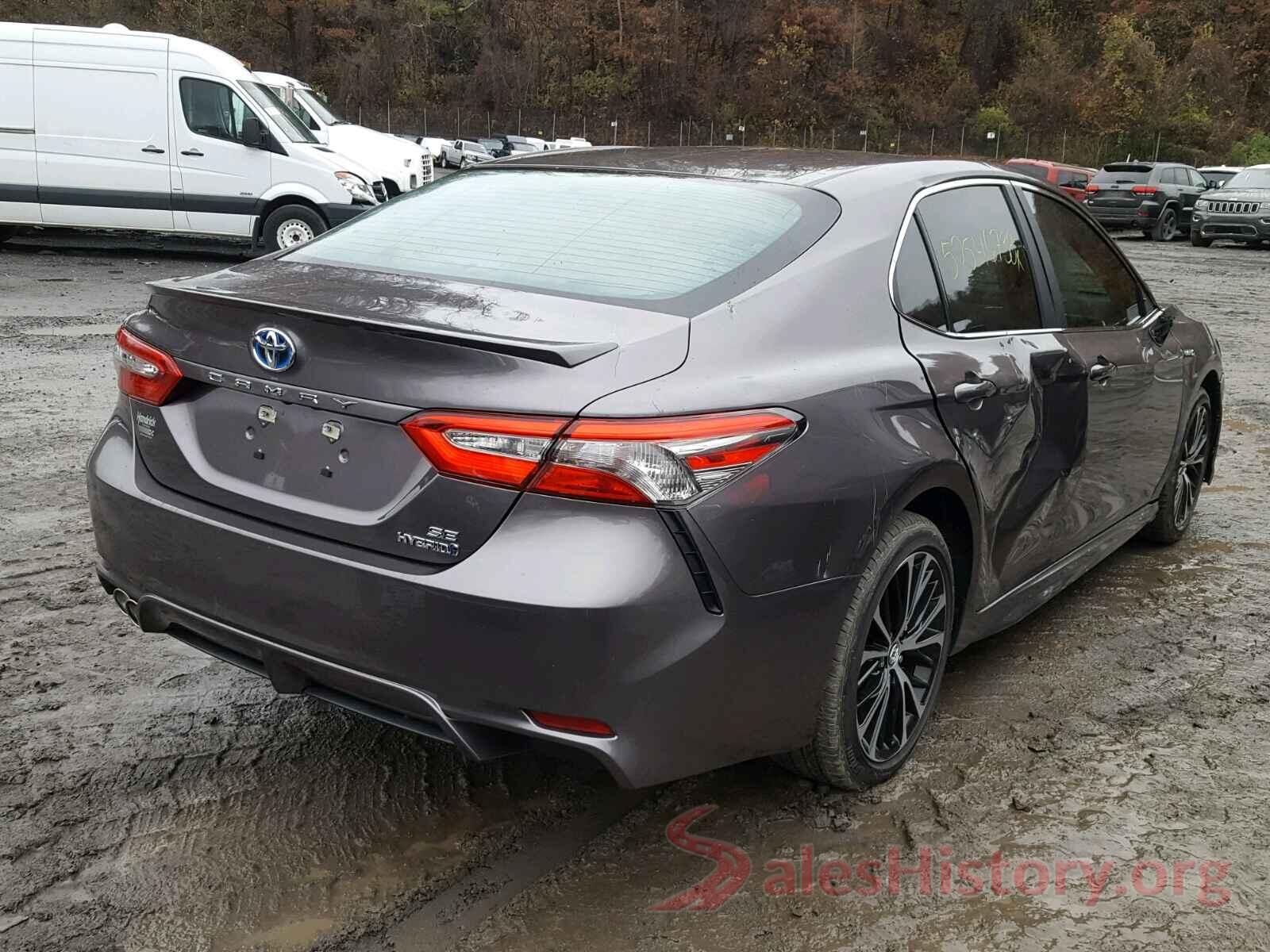 4T1B21HK2JU504828 2018 TOYOTA CAMRY