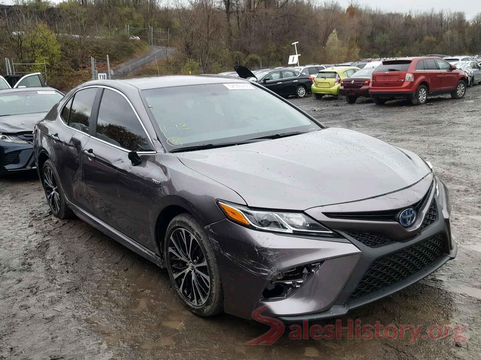 4T1B21HK2JU504828 2018 TOYOTA CAMRY