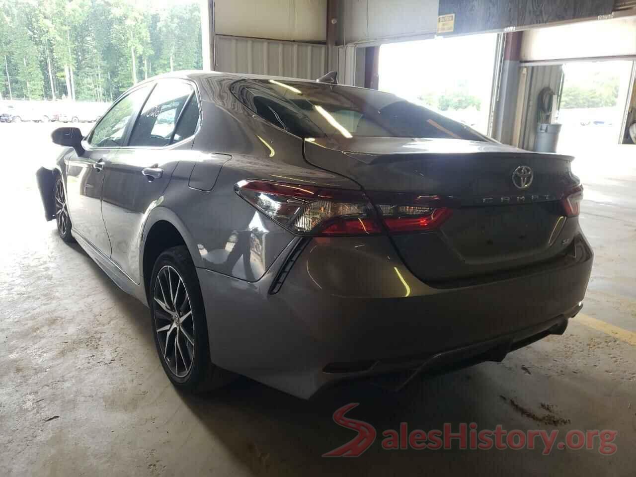 4T1G11AK2MU521748 2021 TOYOTA CAMRY