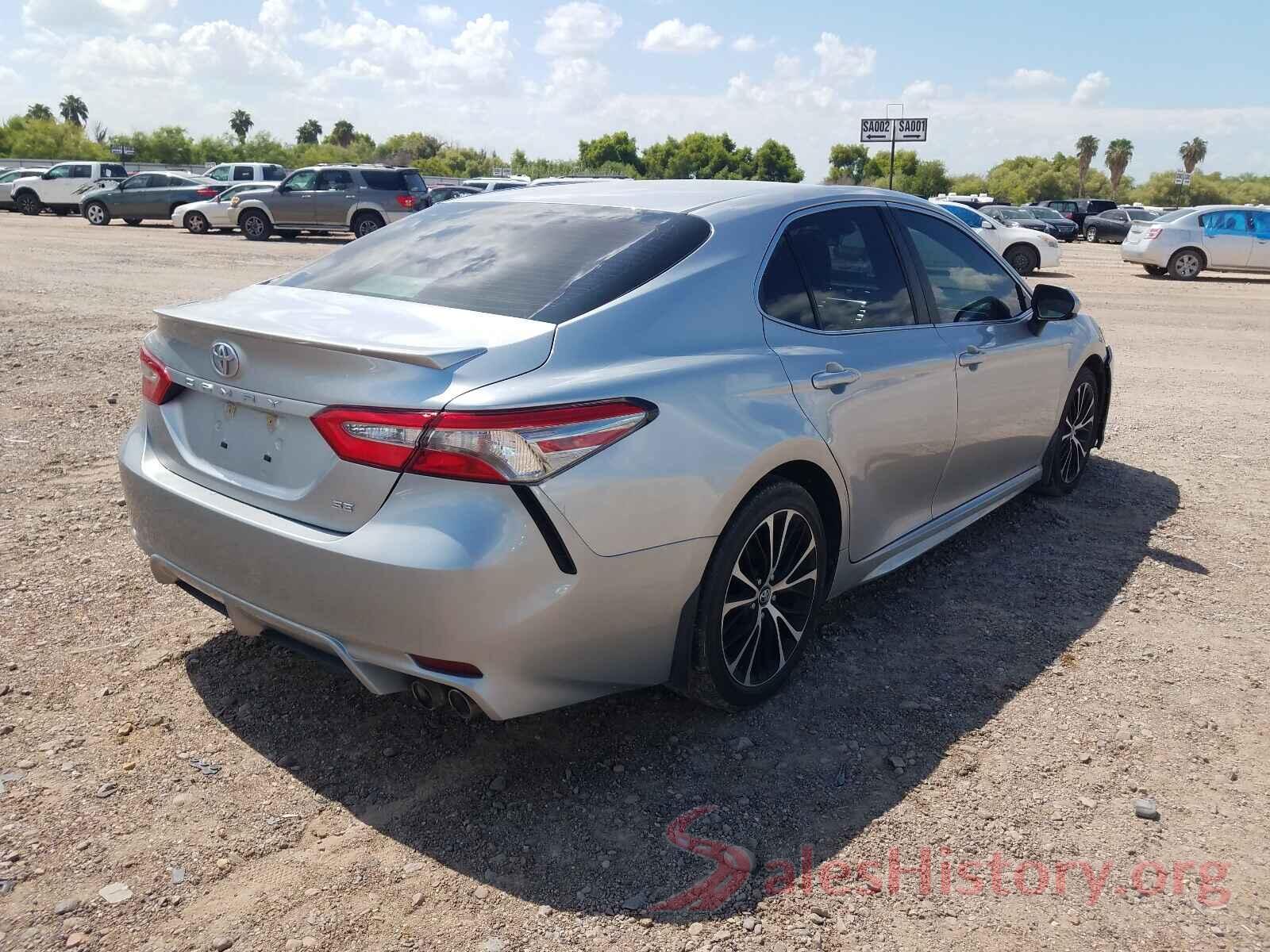 4T1B11HK4JU054490 2018 TOYOTA CAMRY