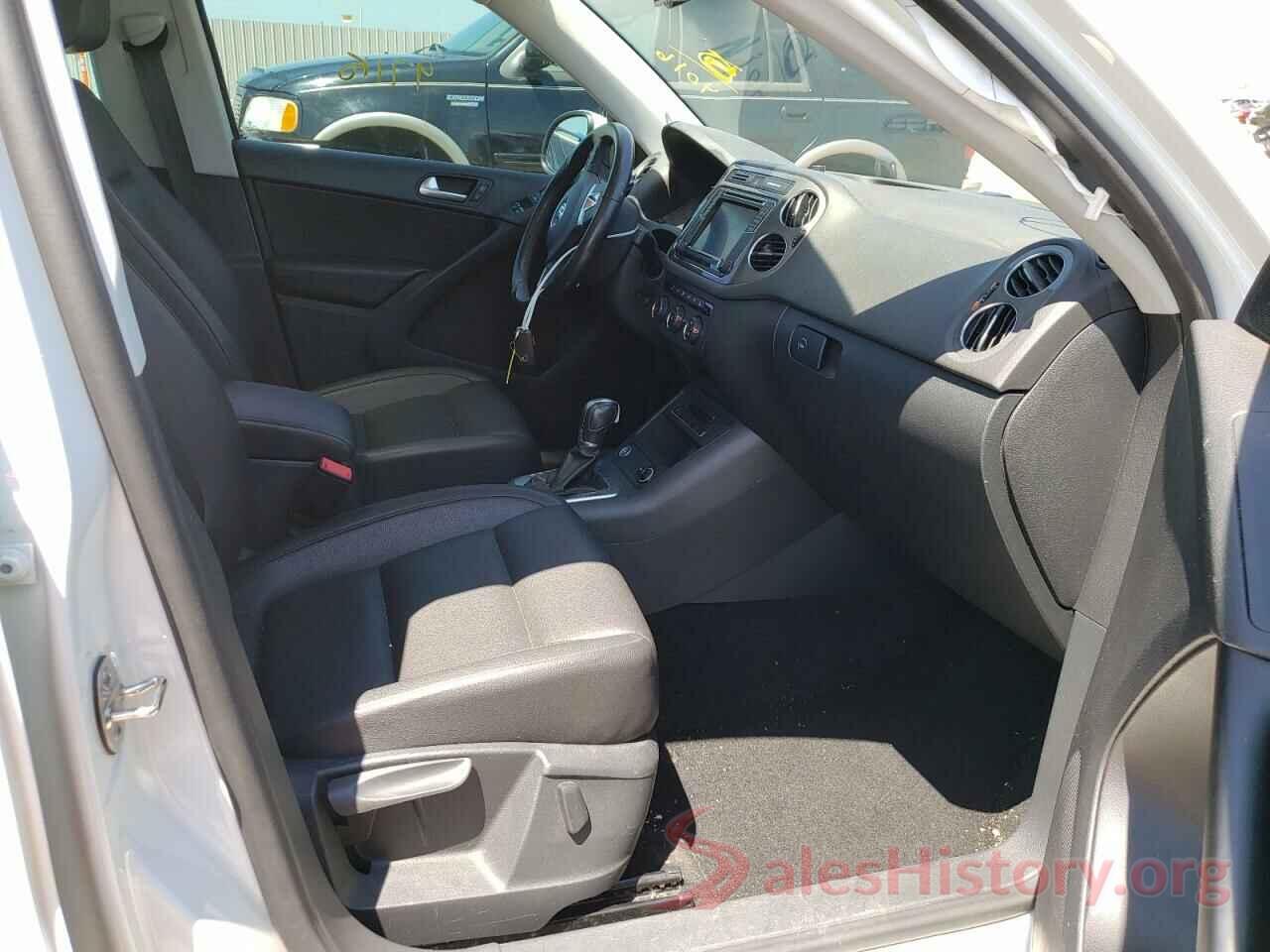 WVGSV7AX9HK024016 2017 VOLKSWAGEN TIGUAN