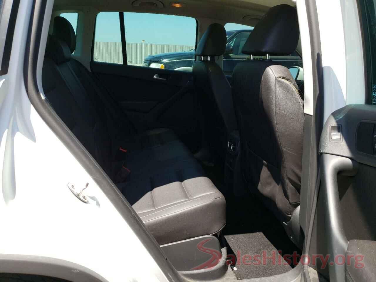 WVGSV7AX9HK024016 2017 VOLKSWAGEN TIGUAN