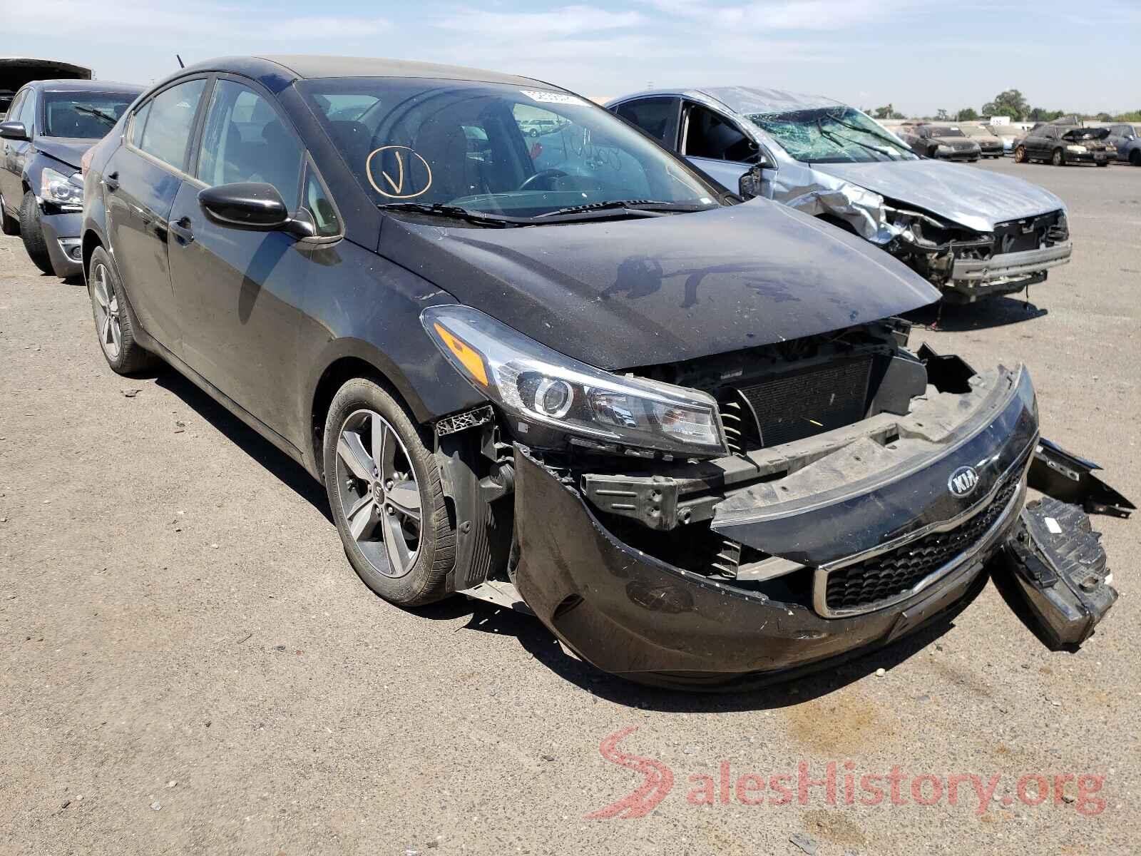 3KPFL4A70JE256815 2018 KIA FORTE