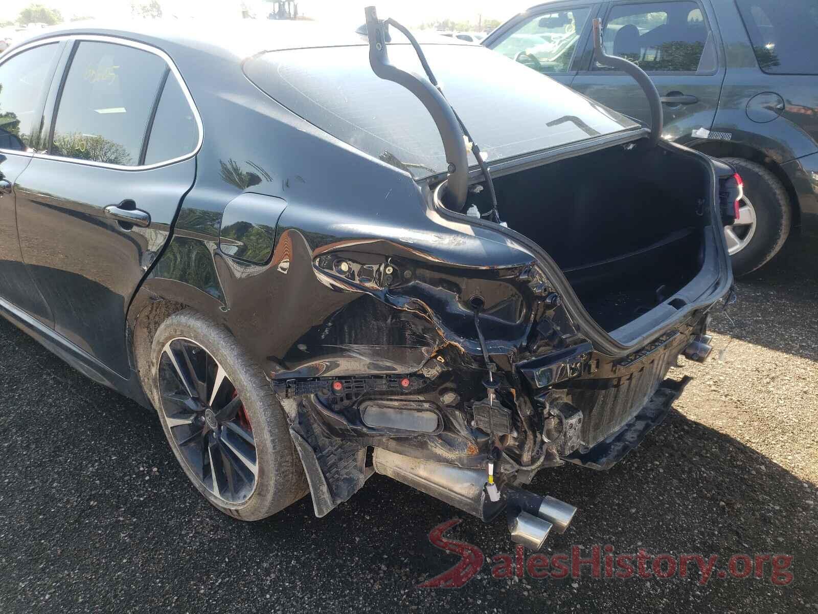 4T1BZ1HK2JU015115 2018 TOYOTA CAMRY