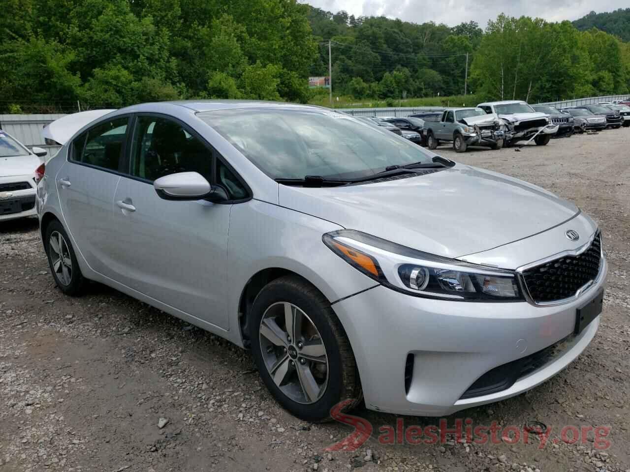 3KPFL4A75JE275215 2018 KIA FORTE