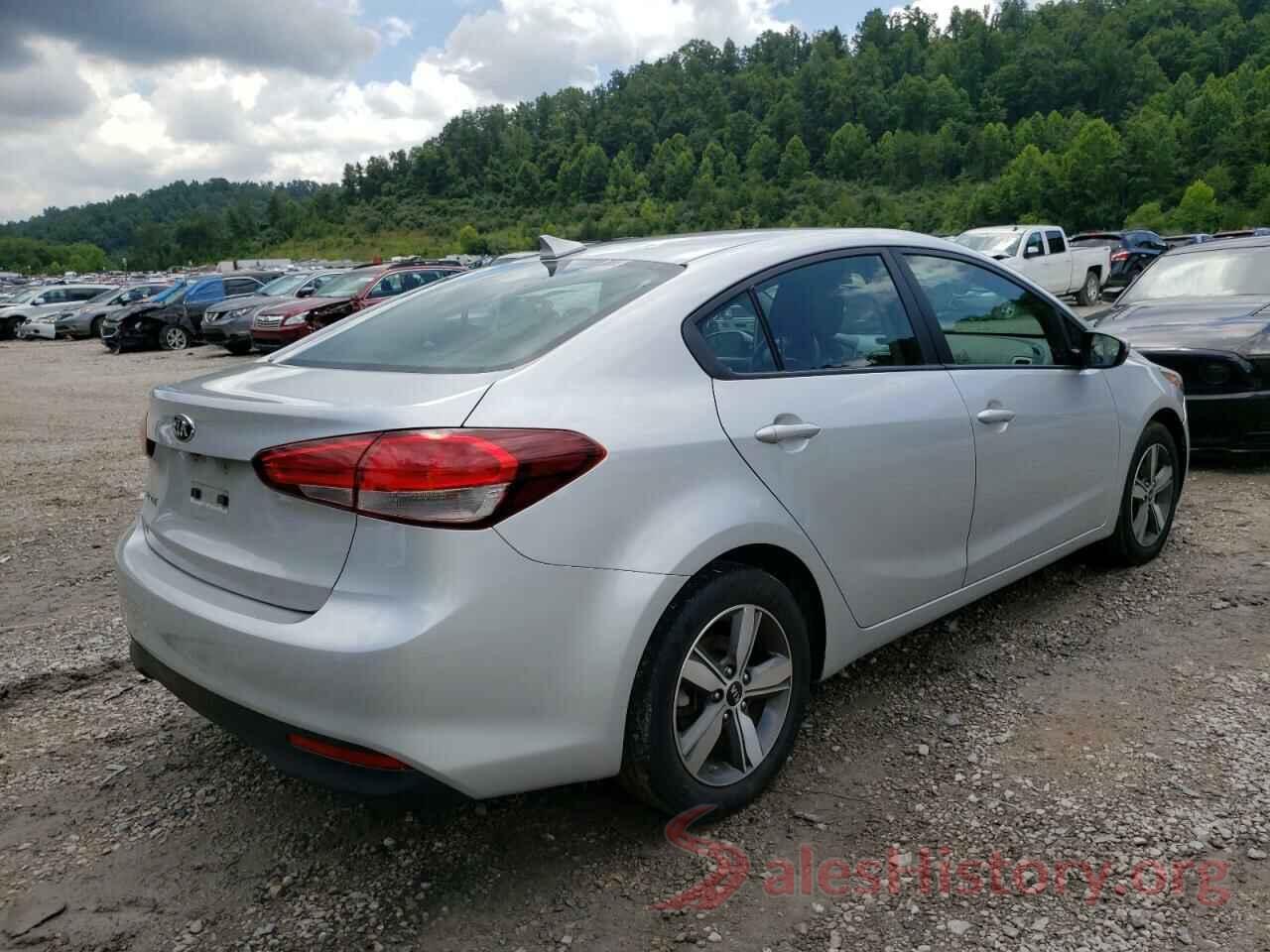 3KPFL4A75JE275215 2018 KIA FORTE