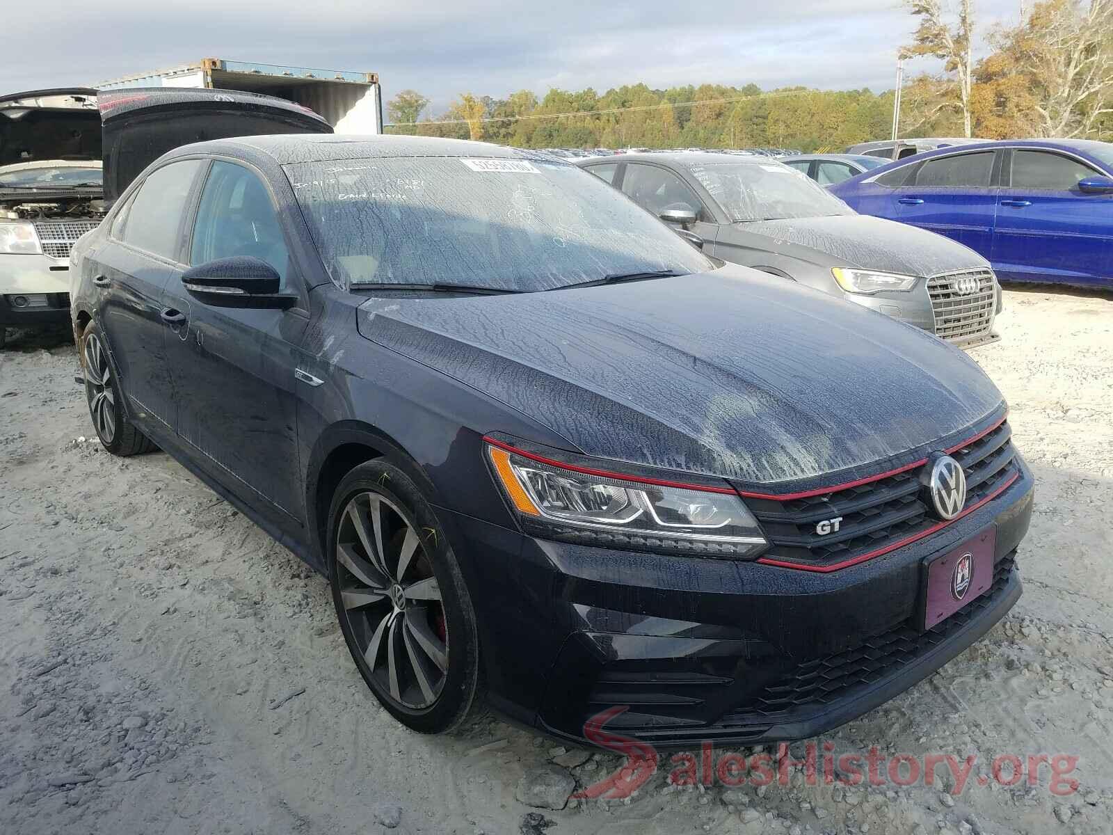 1VWJM7A32JC033637 2018 VOLKSWAGEN PASSAT