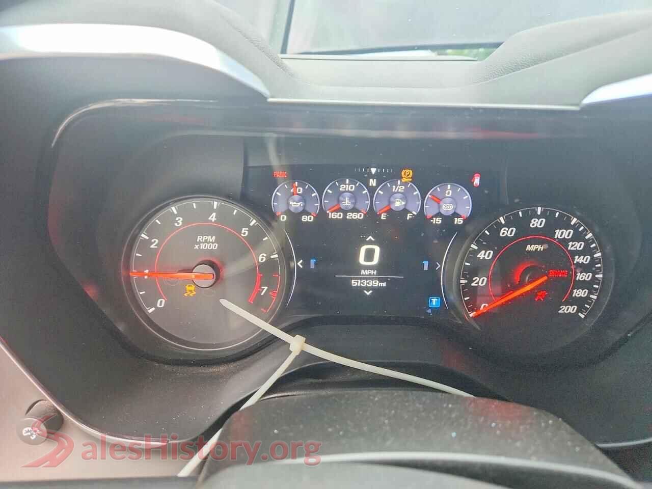 2019 CHEVROLET CAMARO VIN 1G1FJ1R67K0110317, interior center console