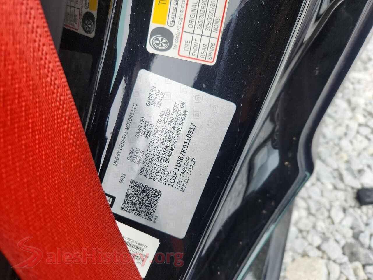 2019 CHEVROLET CAMARO VIN 1G1FJ1R67K0110317, trunk area