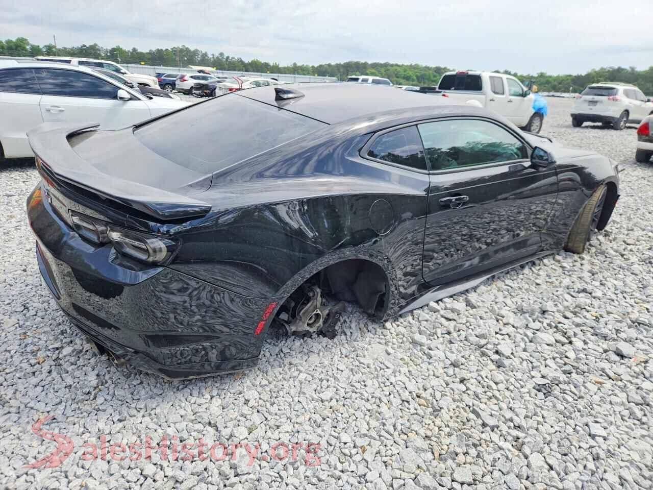 2019 CHEVROLET CAMARO VIN 1G1FJ1R67K0110317, right side view