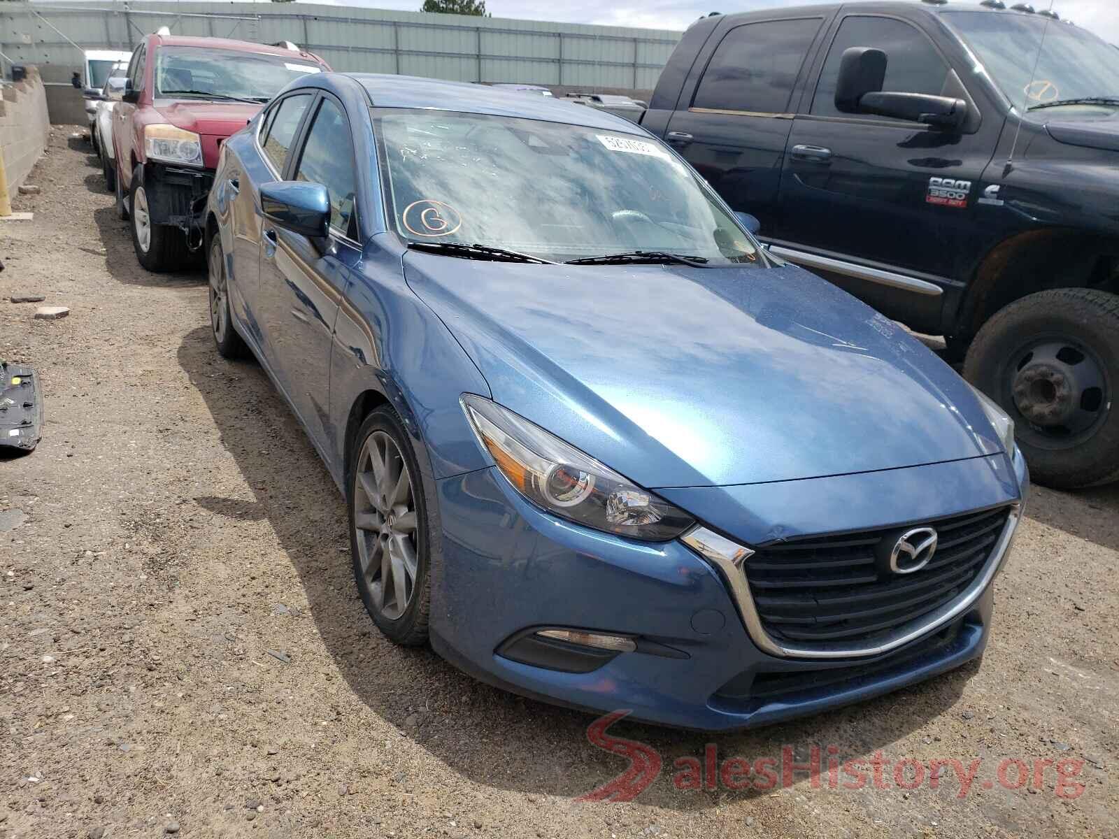 3MZBN1V32JM181245 2018 MAZDA 3