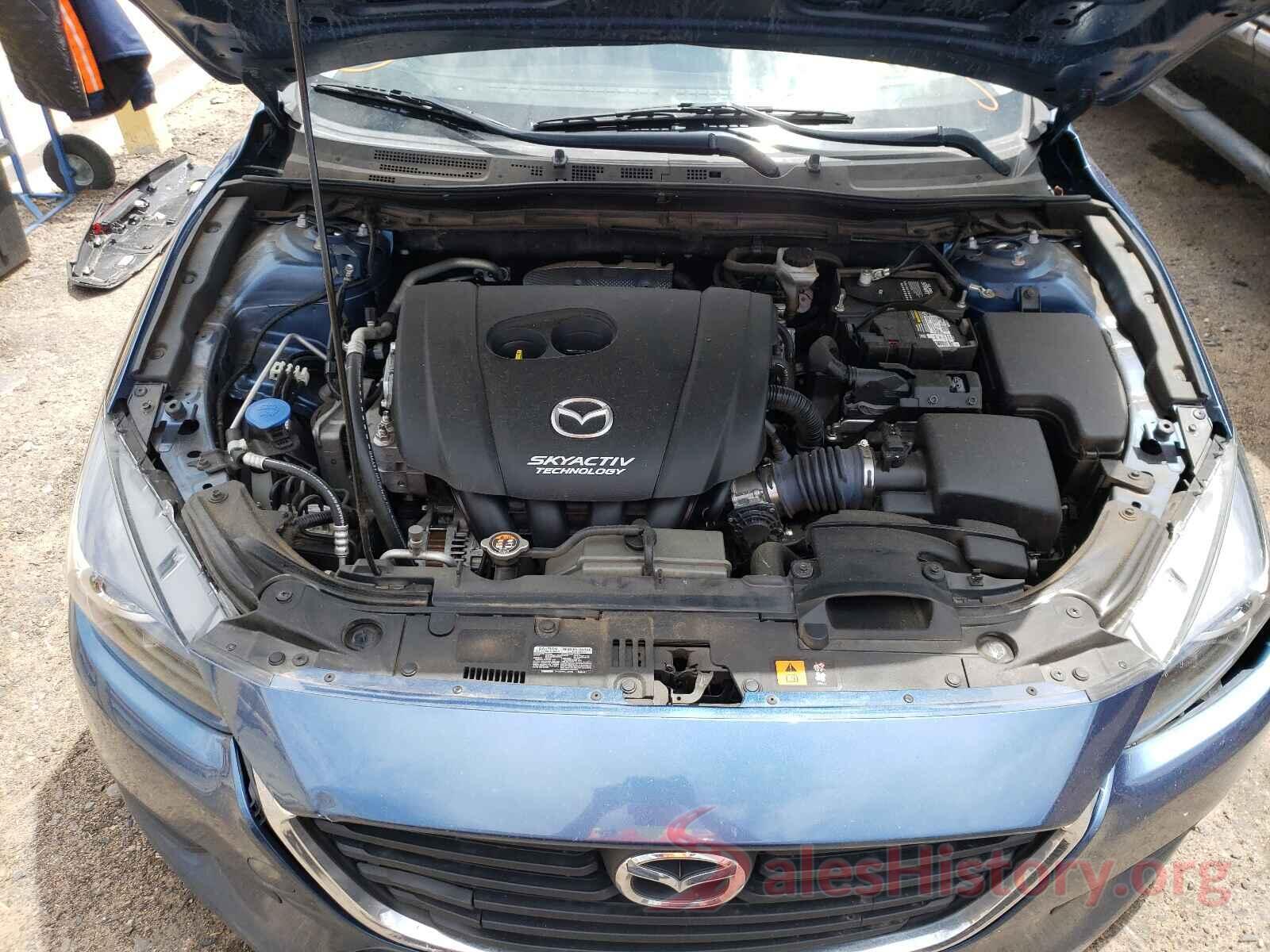 3MZBN1V32JM181245 2018 MAZDA 3