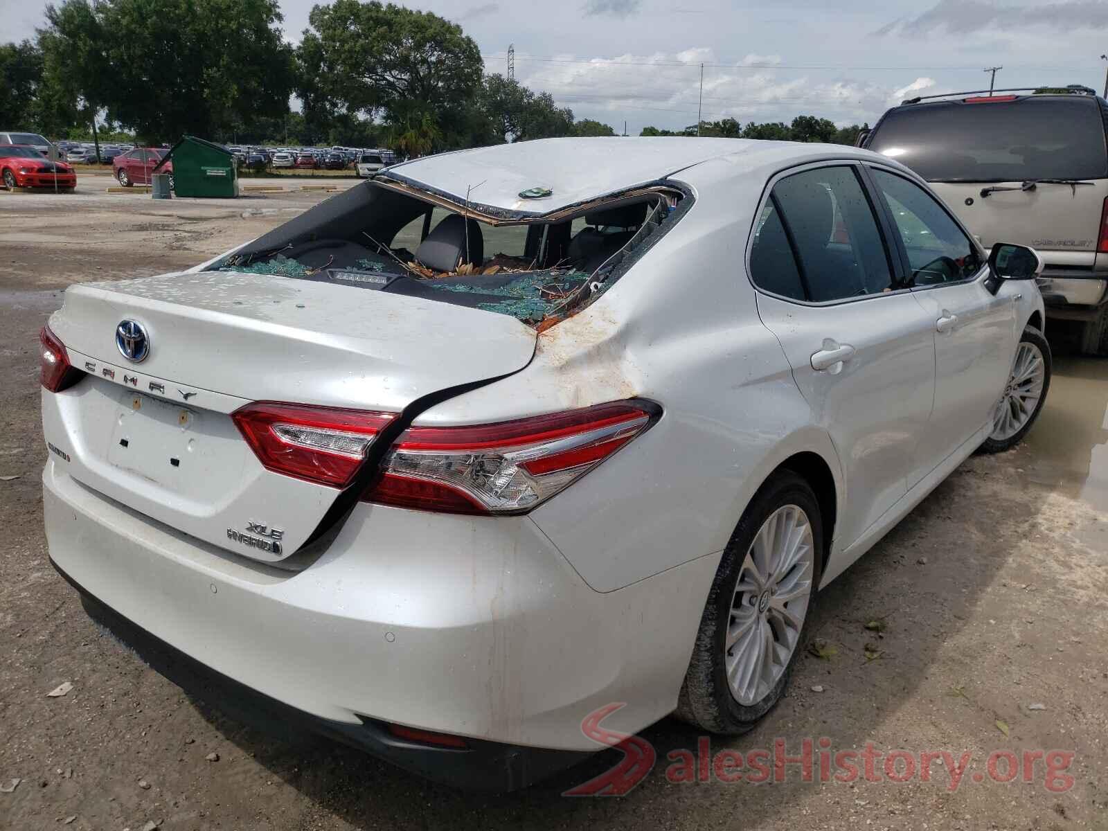 4T1B21HK3JU008176 2018 TOYOTA CAMRY