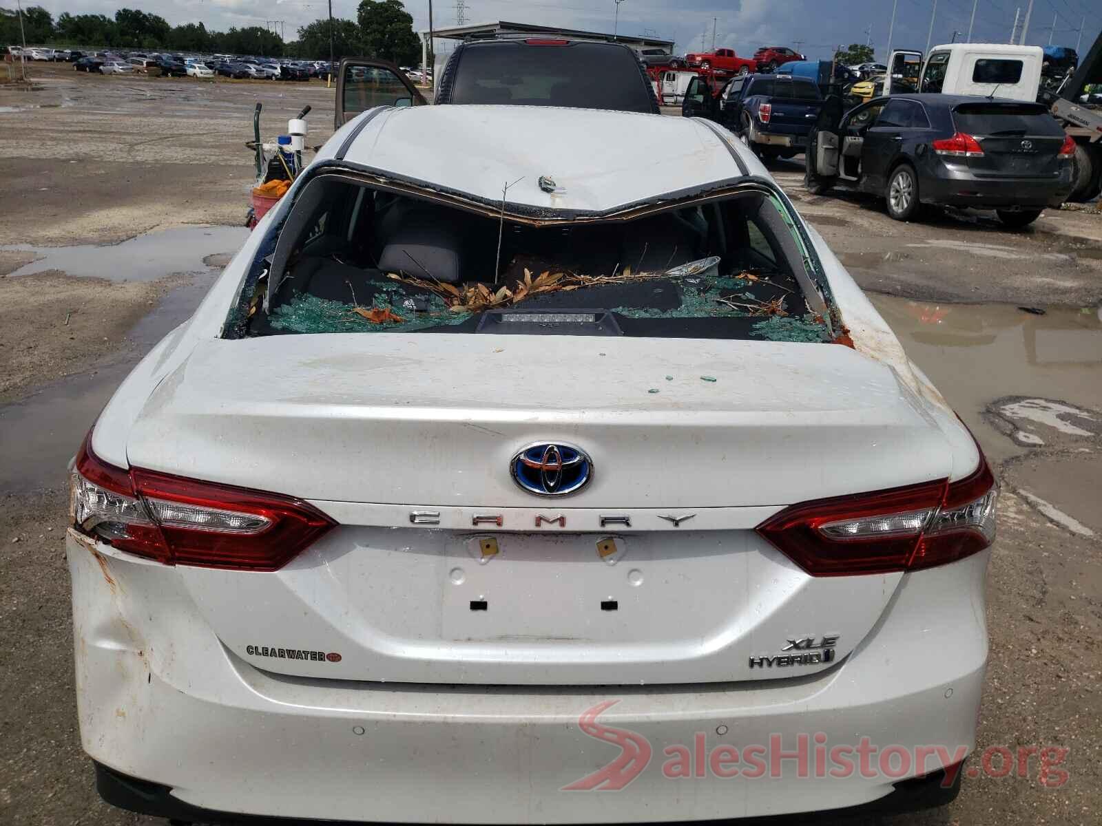 4T1B21HK3JU008176 2018 TOYOTA CAMRY