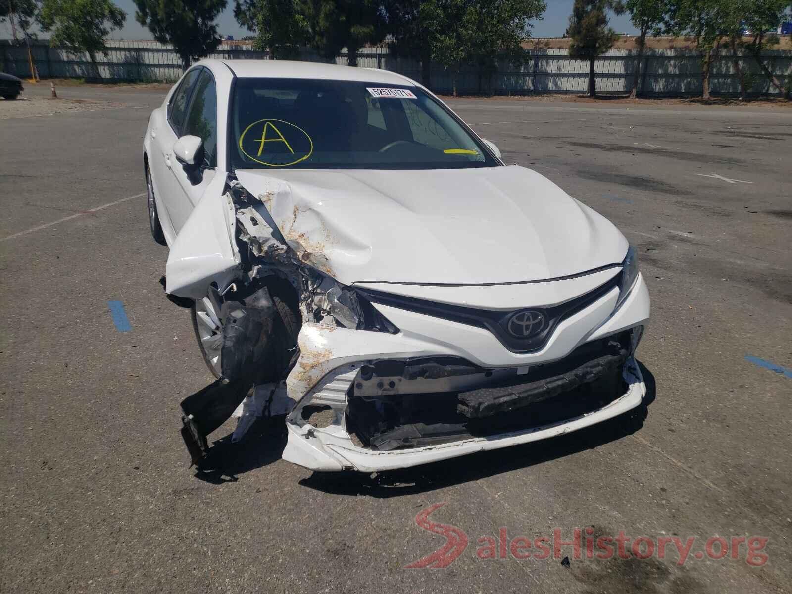 4T1B11HK2JU067514 2018 TOYOTA CAMRY