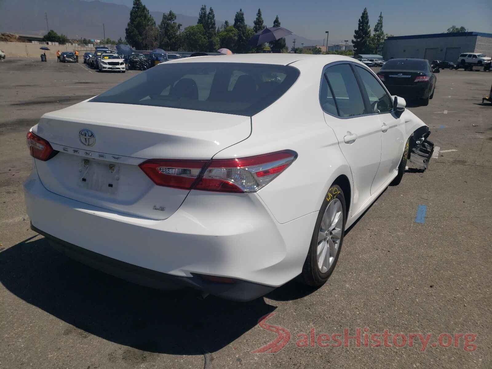 4T1B11HK2JU067514 2018 TOYOTA CAMRY