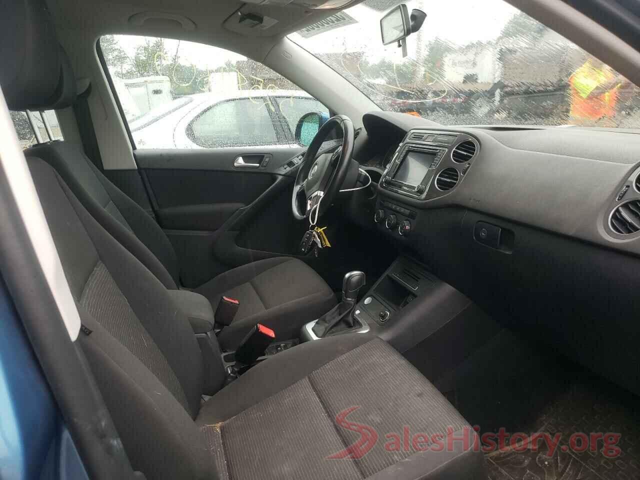 WVGBV7AX7HK050453 2017 VOLKSWAGEN TIGUAN