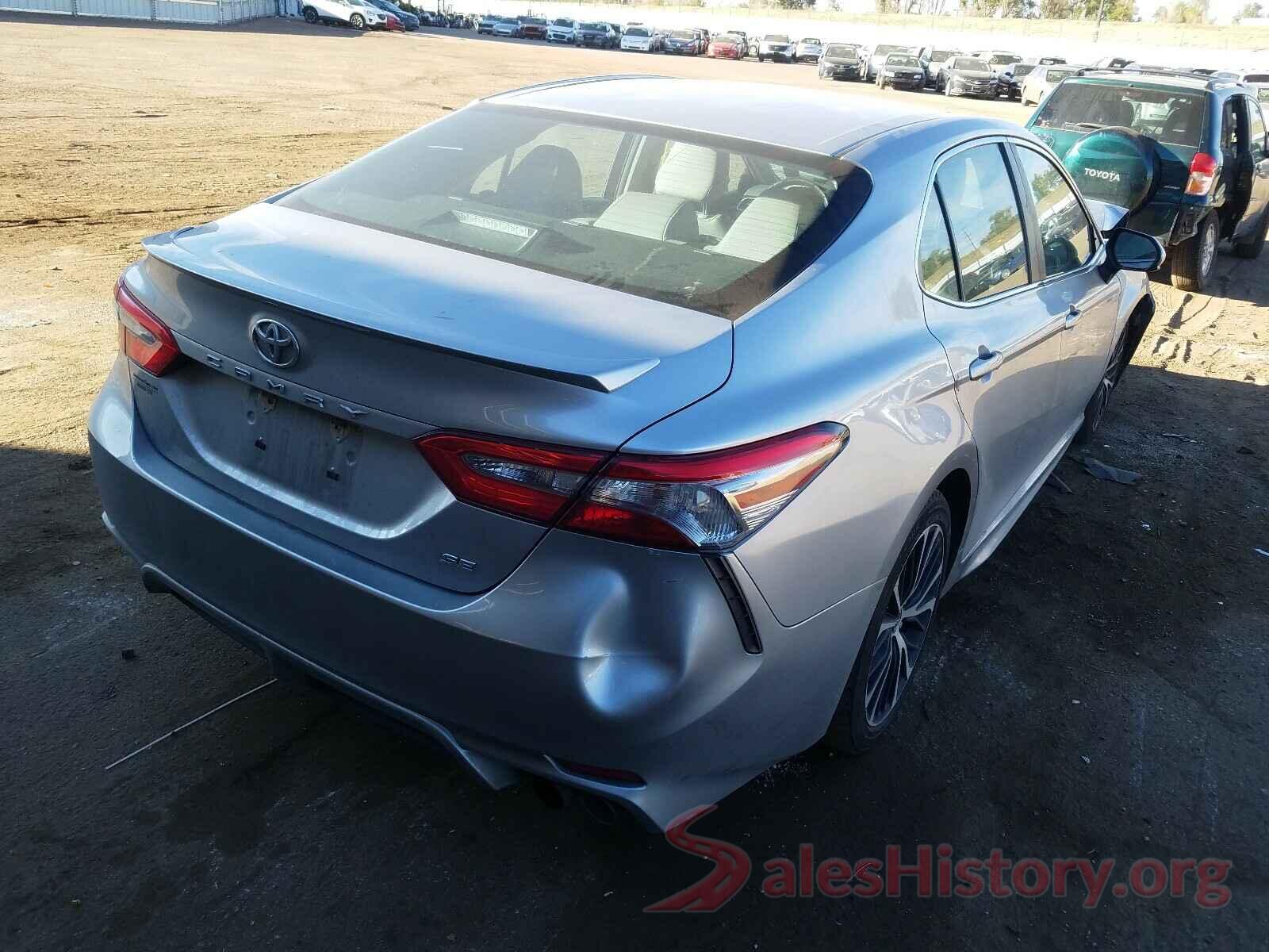 4T1B11HKXJU011840 2018 TOYOTA CAMRY