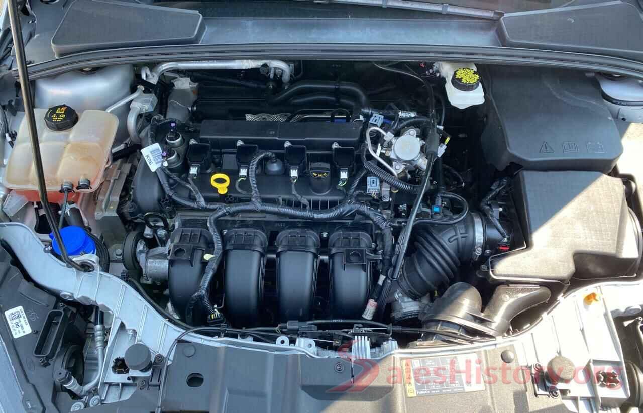 1FADP3H22JL227300 2018 FORD FOCUS