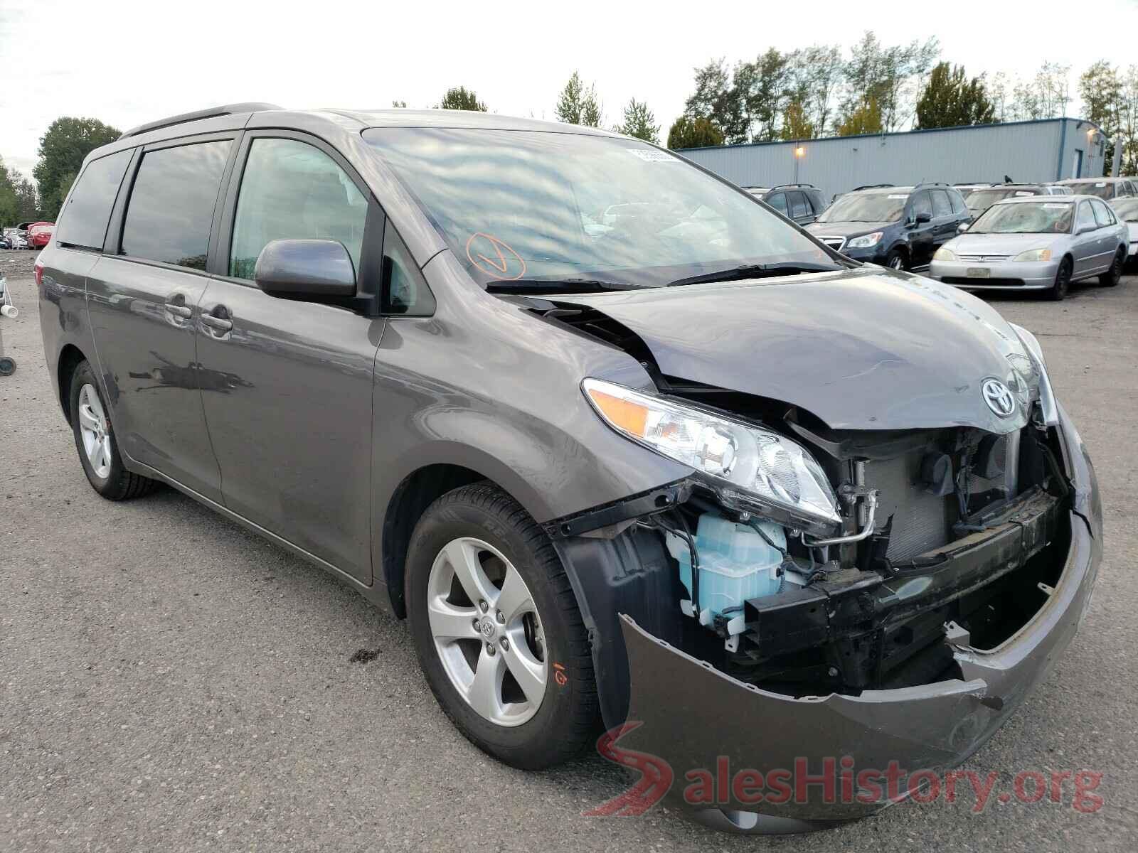 5TDKZ3DC2HS898016 2017 TOYOTA SIENNA