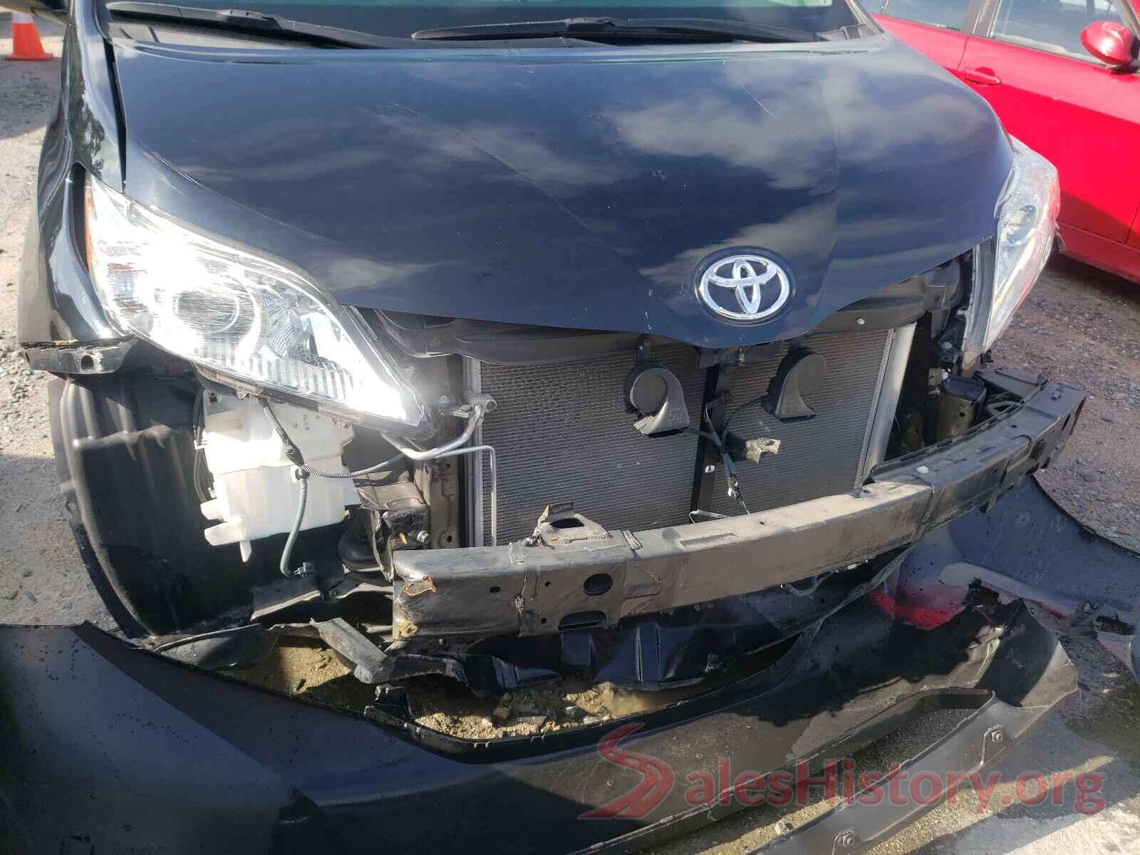 5TDKZ3DC1HS876508 2017 TOYOTA SIENNA