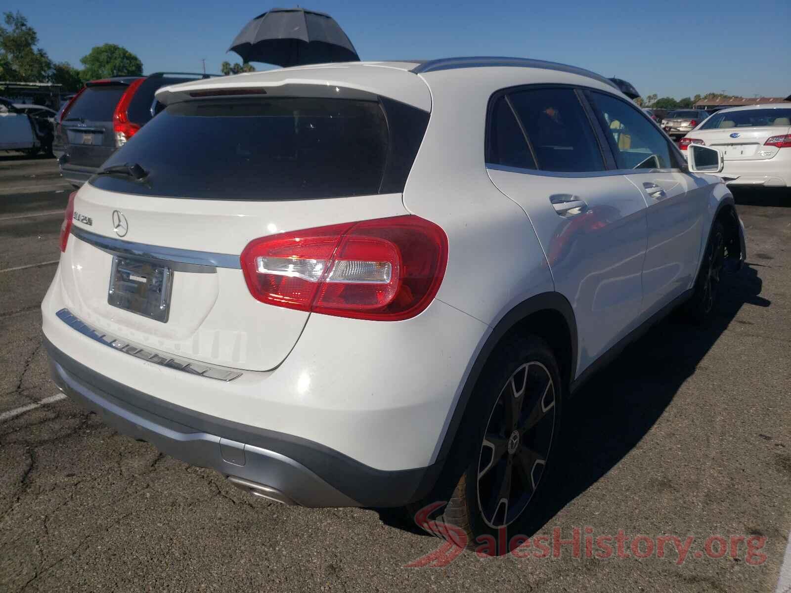 WDCTG4EB4KU012930 2019 MERCEDES-BENZ GLA-CLASS