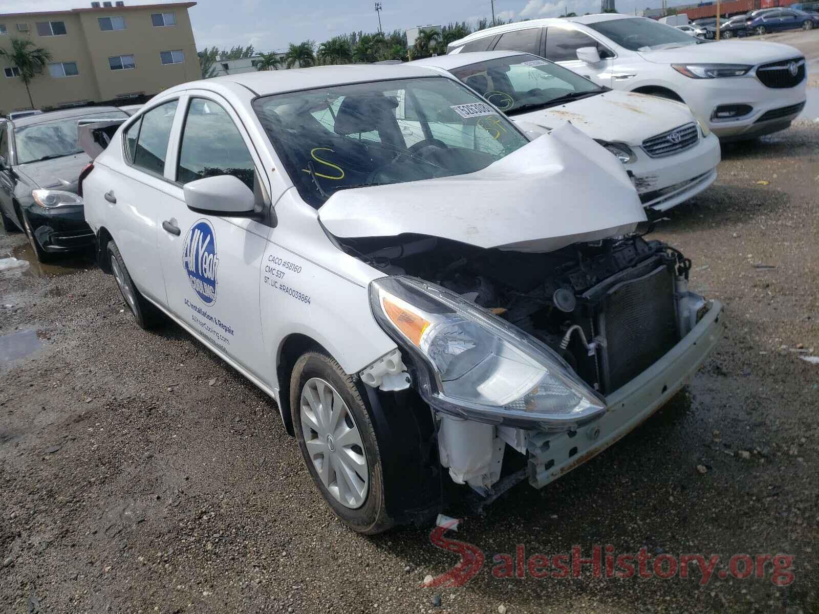 3N1CN7AP2JL823703 2018 NISSAN VERSA