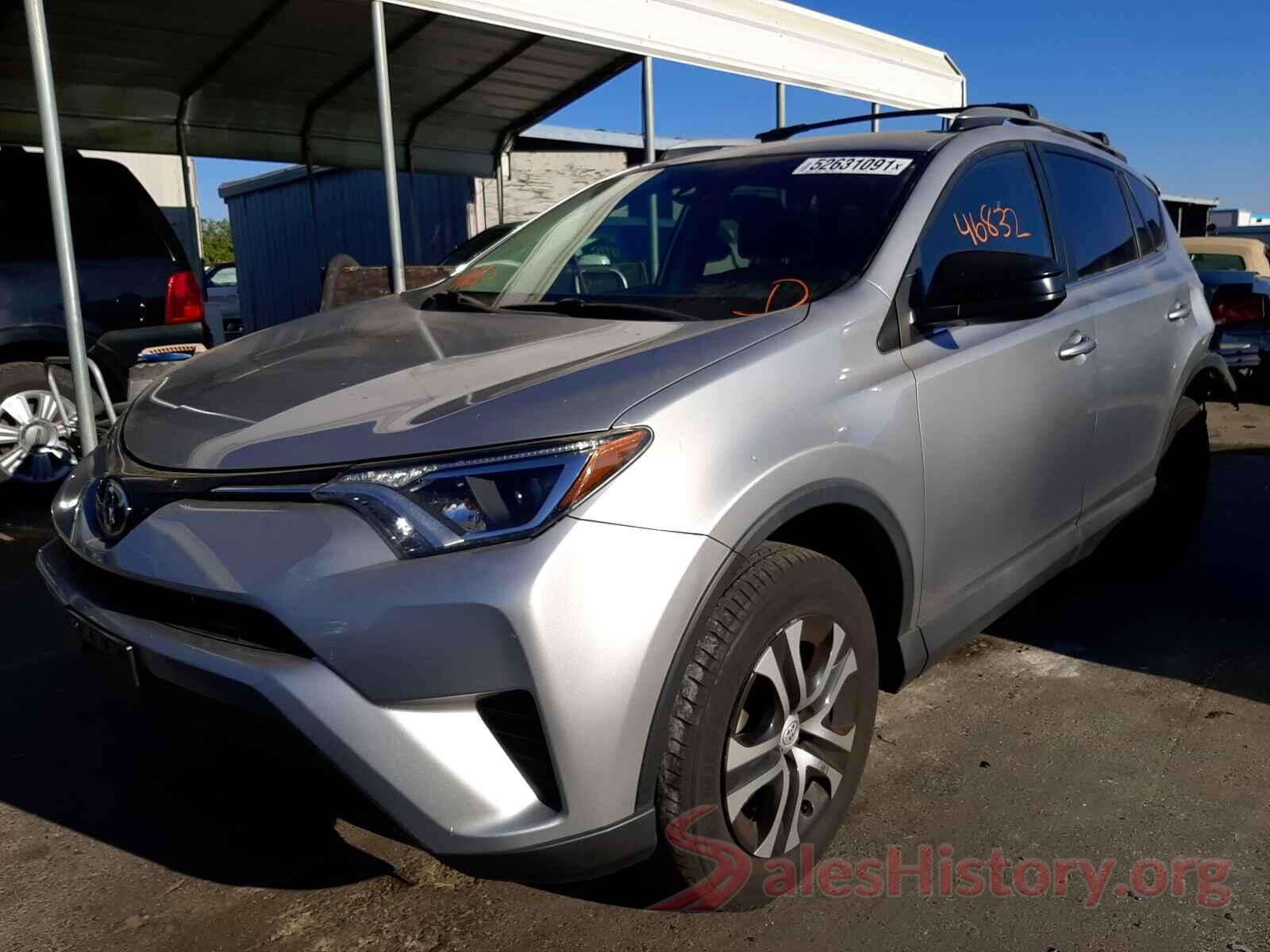 2T3ZFREV2HW330387 2017 TOYOTA RAV4