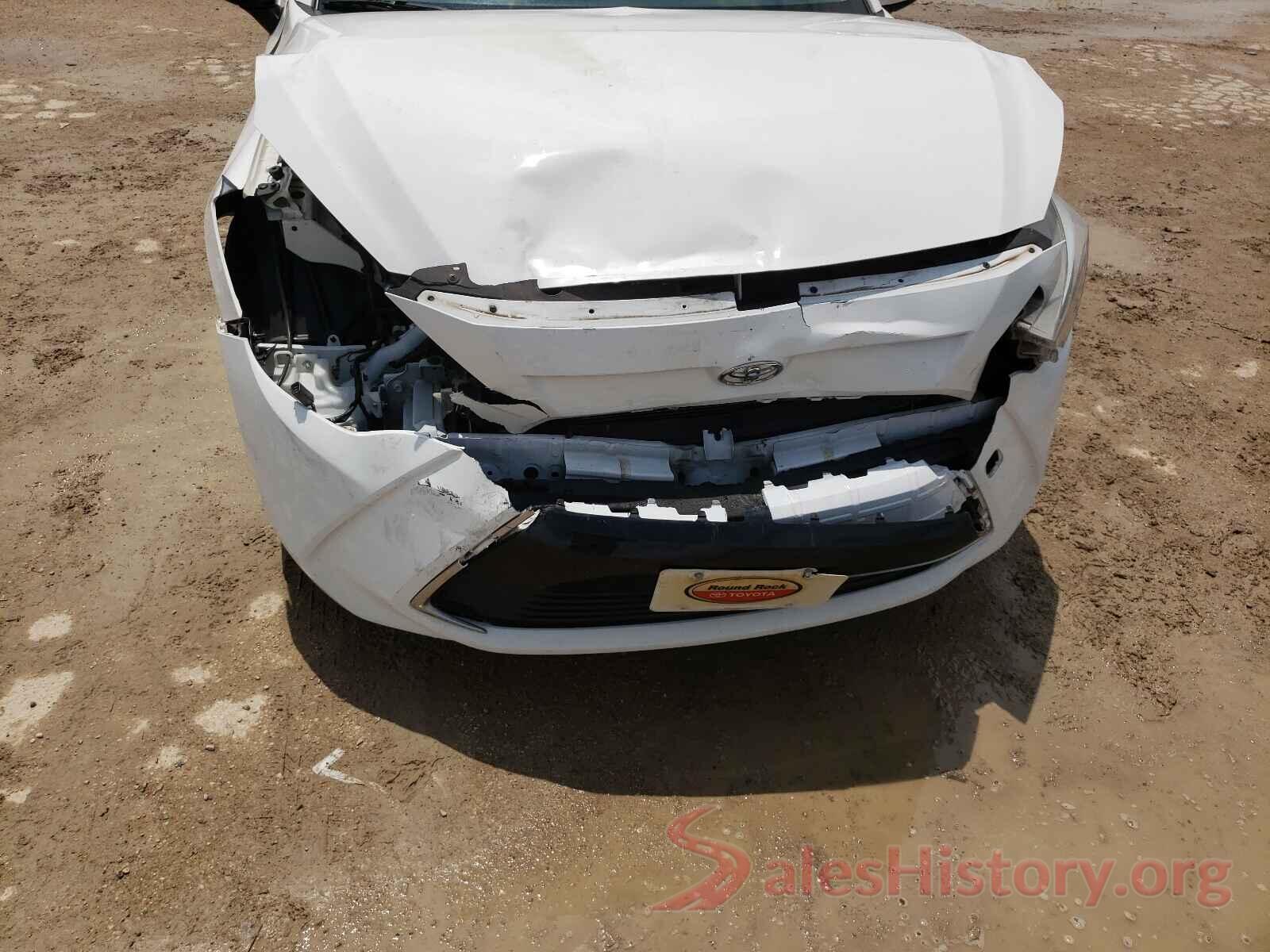 3MYDLBYV9JY309091 2018 TOYOTA YARIS