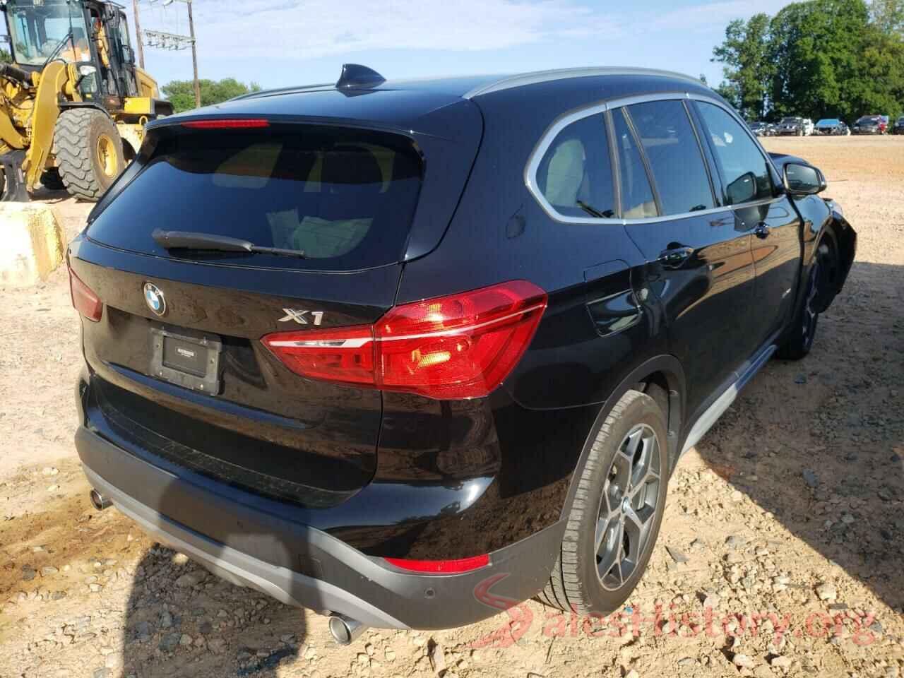 WBXHT3C3XJ5K22926 2018 BMW X1