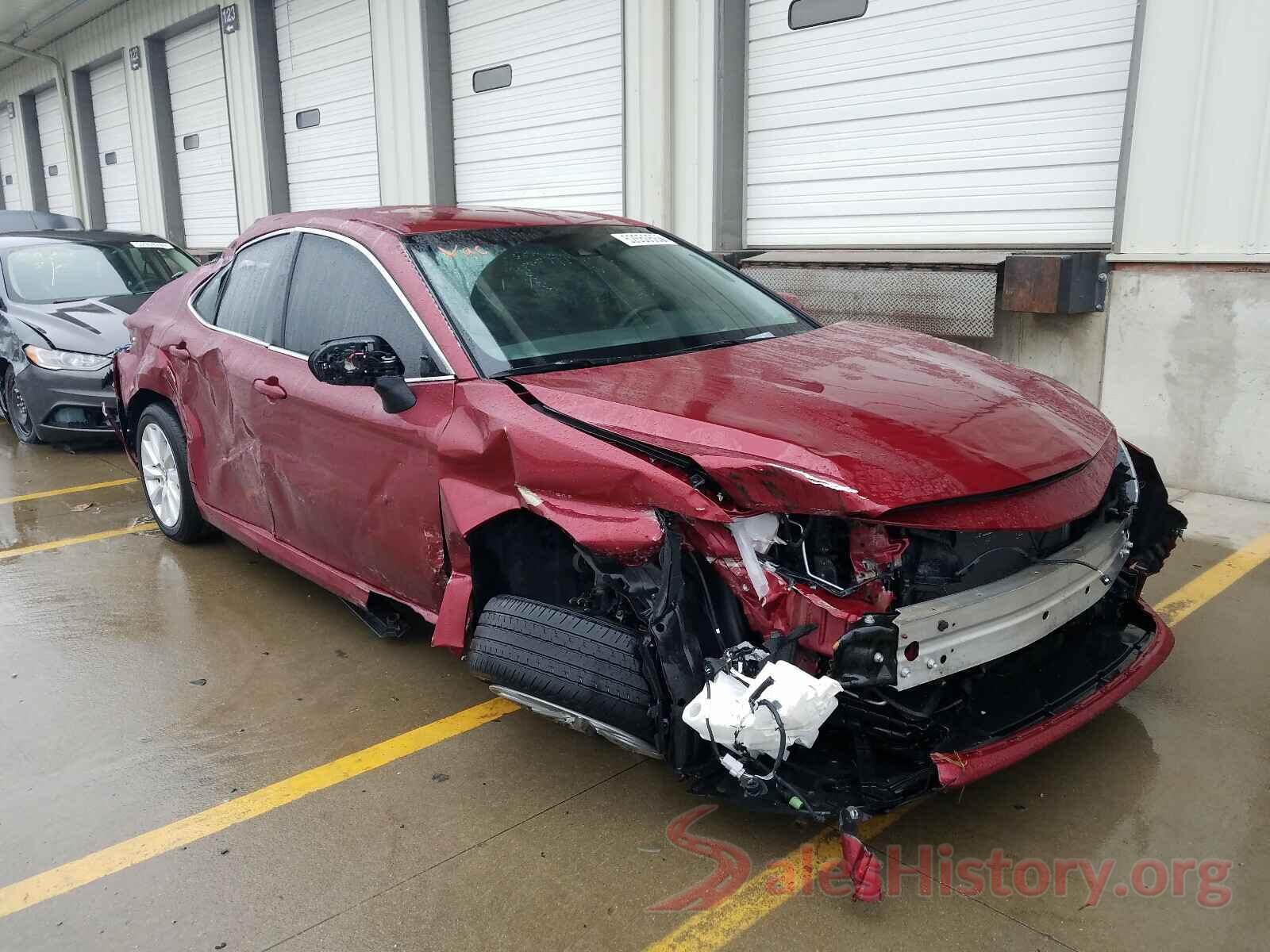 4T1B11HK1JU618371 2018 TOYOTA CAMRY