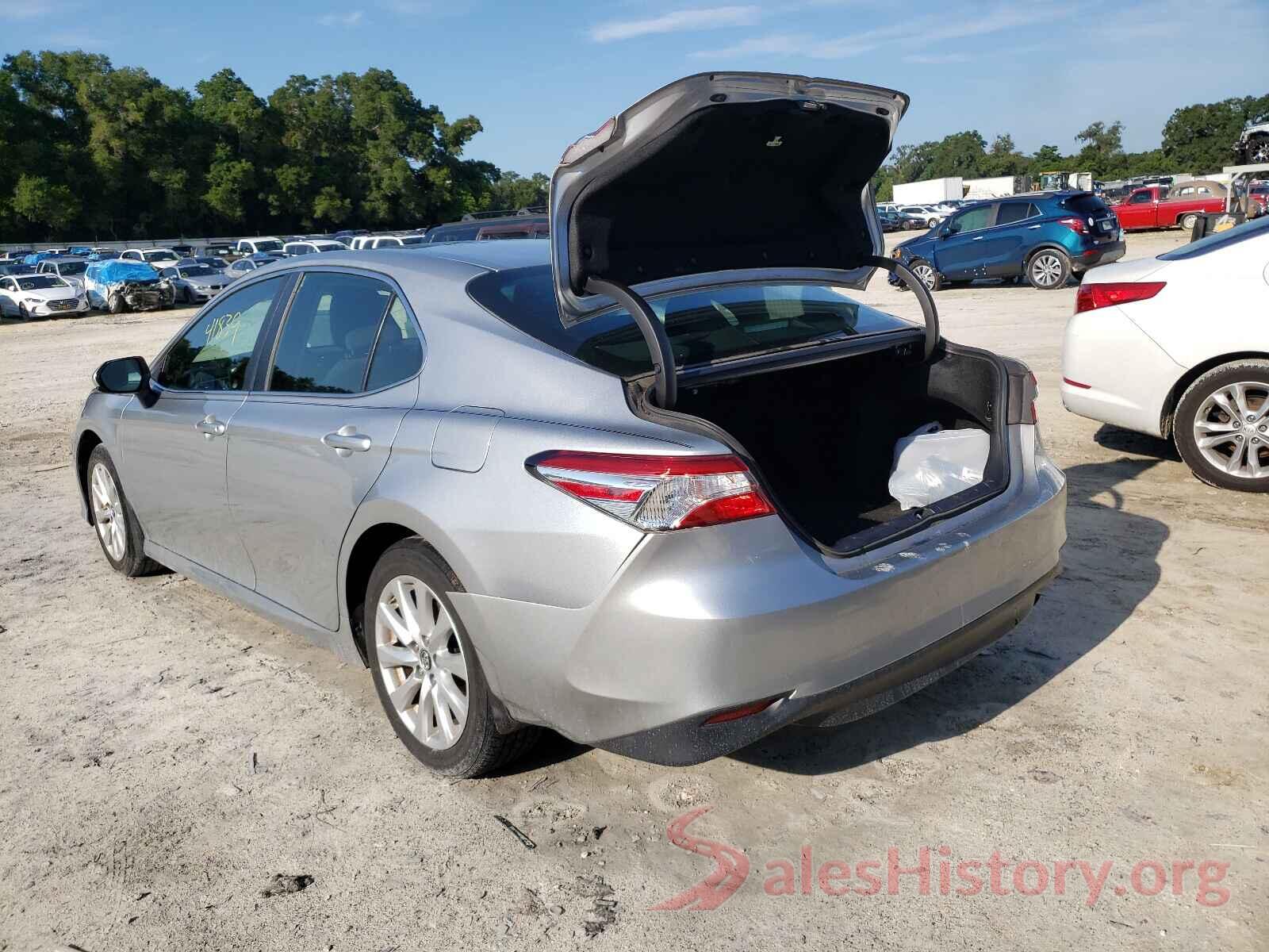 4T1B11HK5JU621967 2018 TOYOTA CAMRY