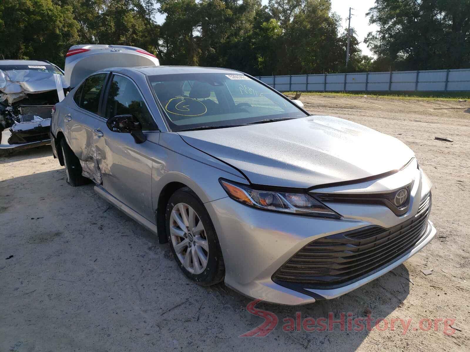 4T1B11HK5JU621967 2018 TOYOTA CAMRY