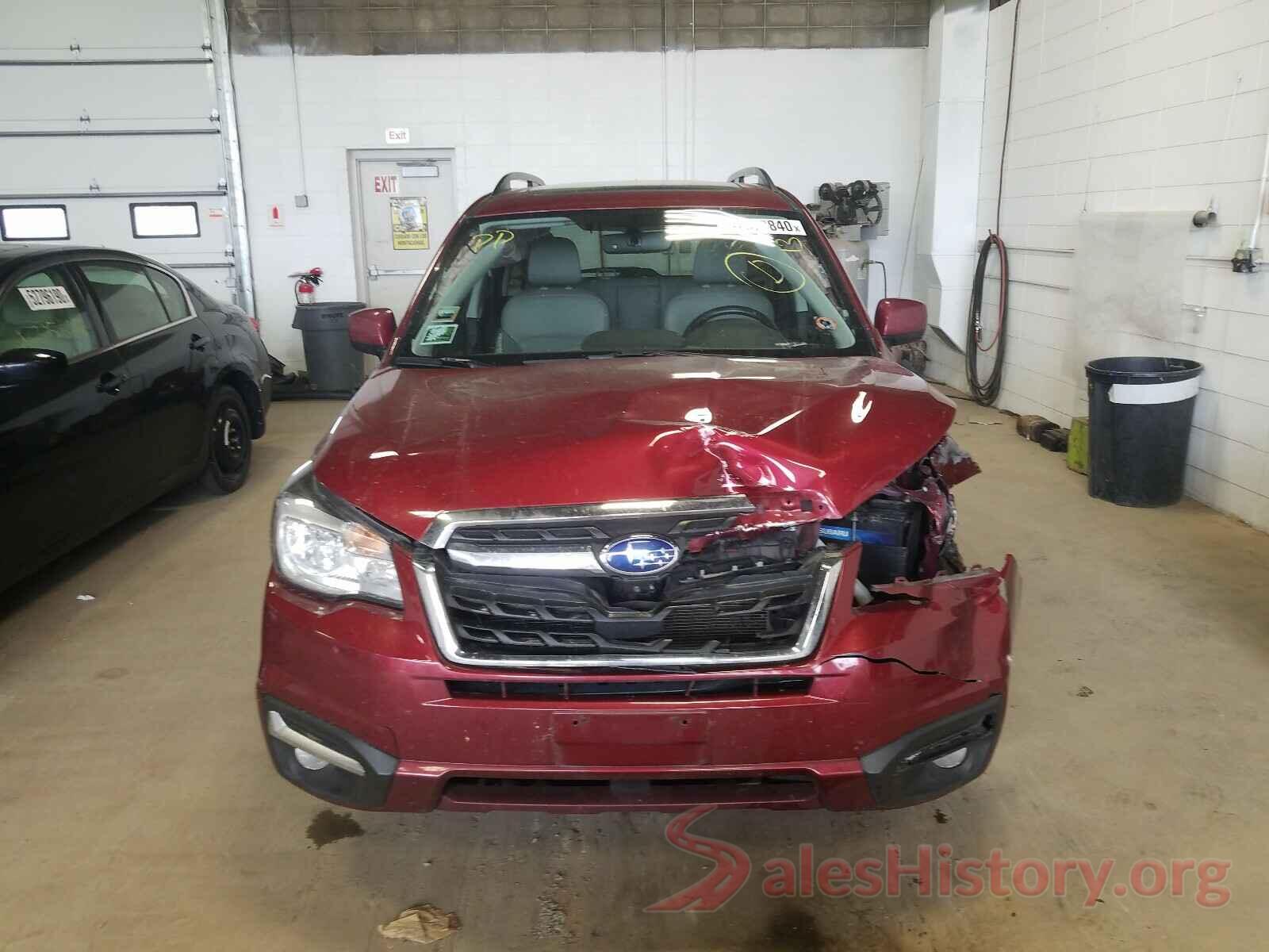 JF2SJAJC4JH502048 2018 SUBARU FORESTER