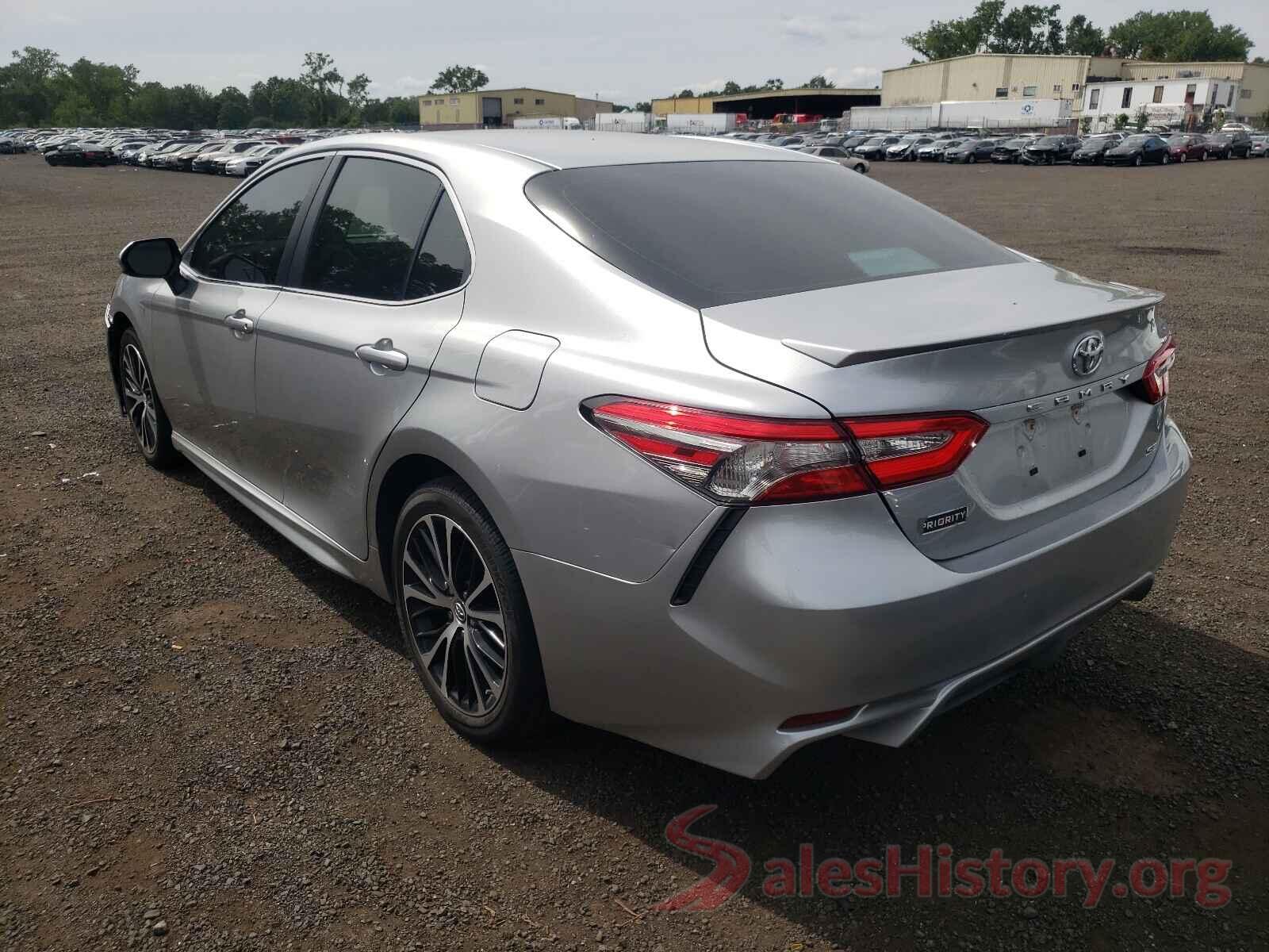 4T1B11HKXJU530127 2018 TOYOTA CAMRY