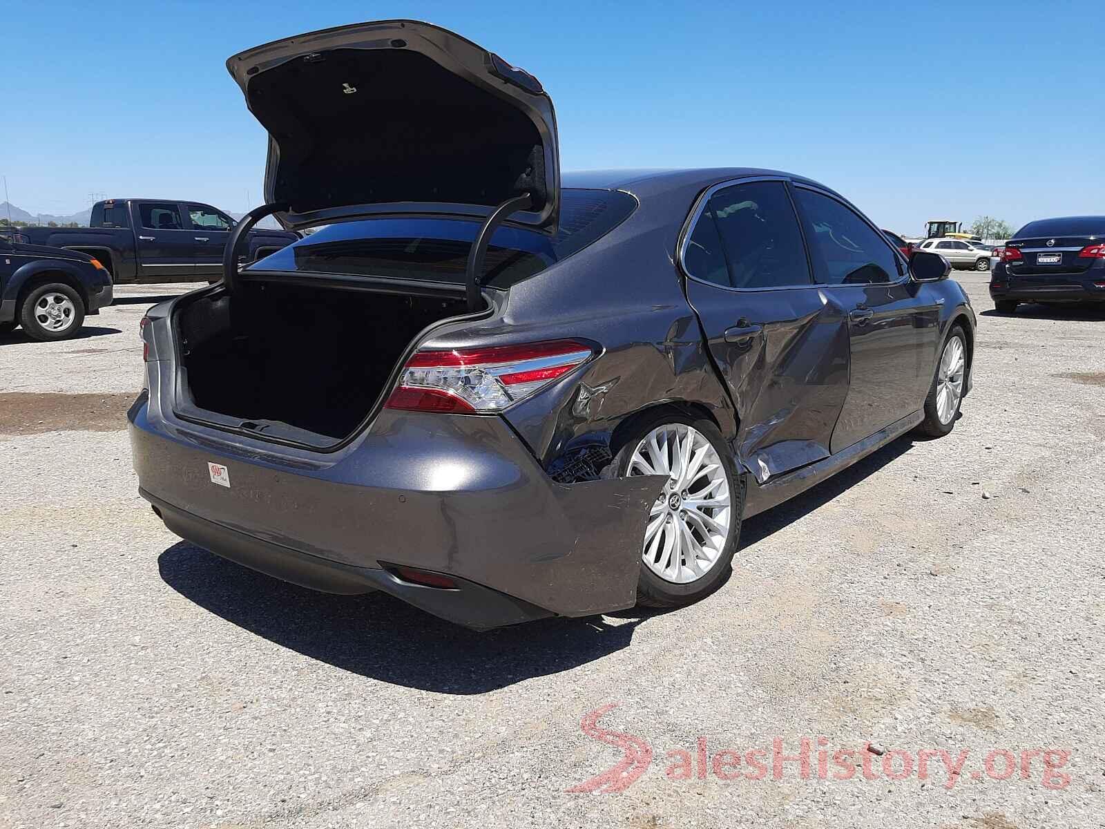 4T1B21HK7JU005264 2018 TOYOTA CAMRY