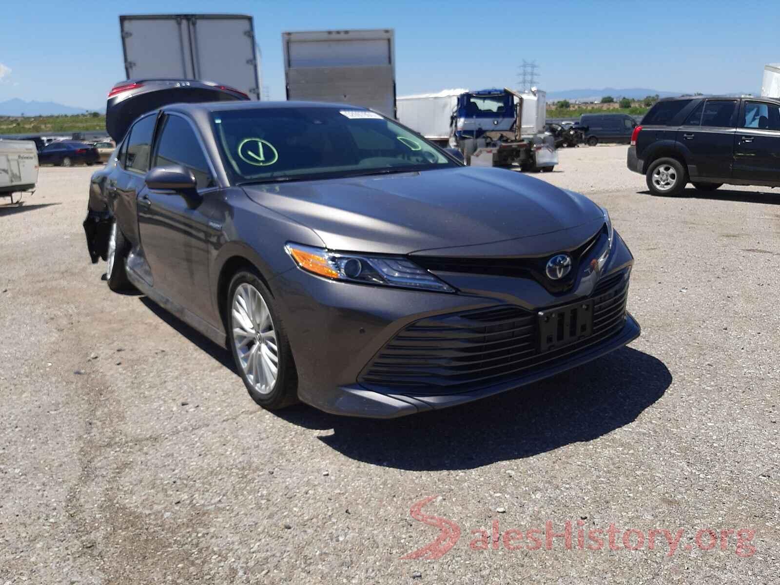 4T1B21HK7JU005264 2018 TOYOTA CAMRY