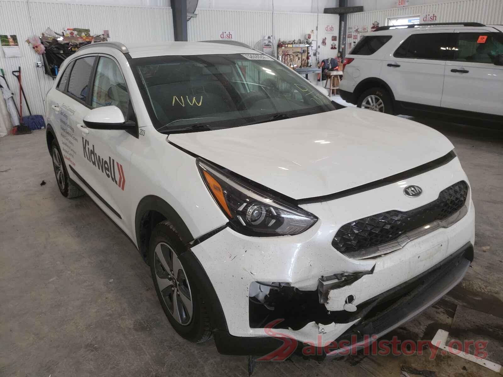 KNDCB3LC8L5427335 2020 KIA NIRO