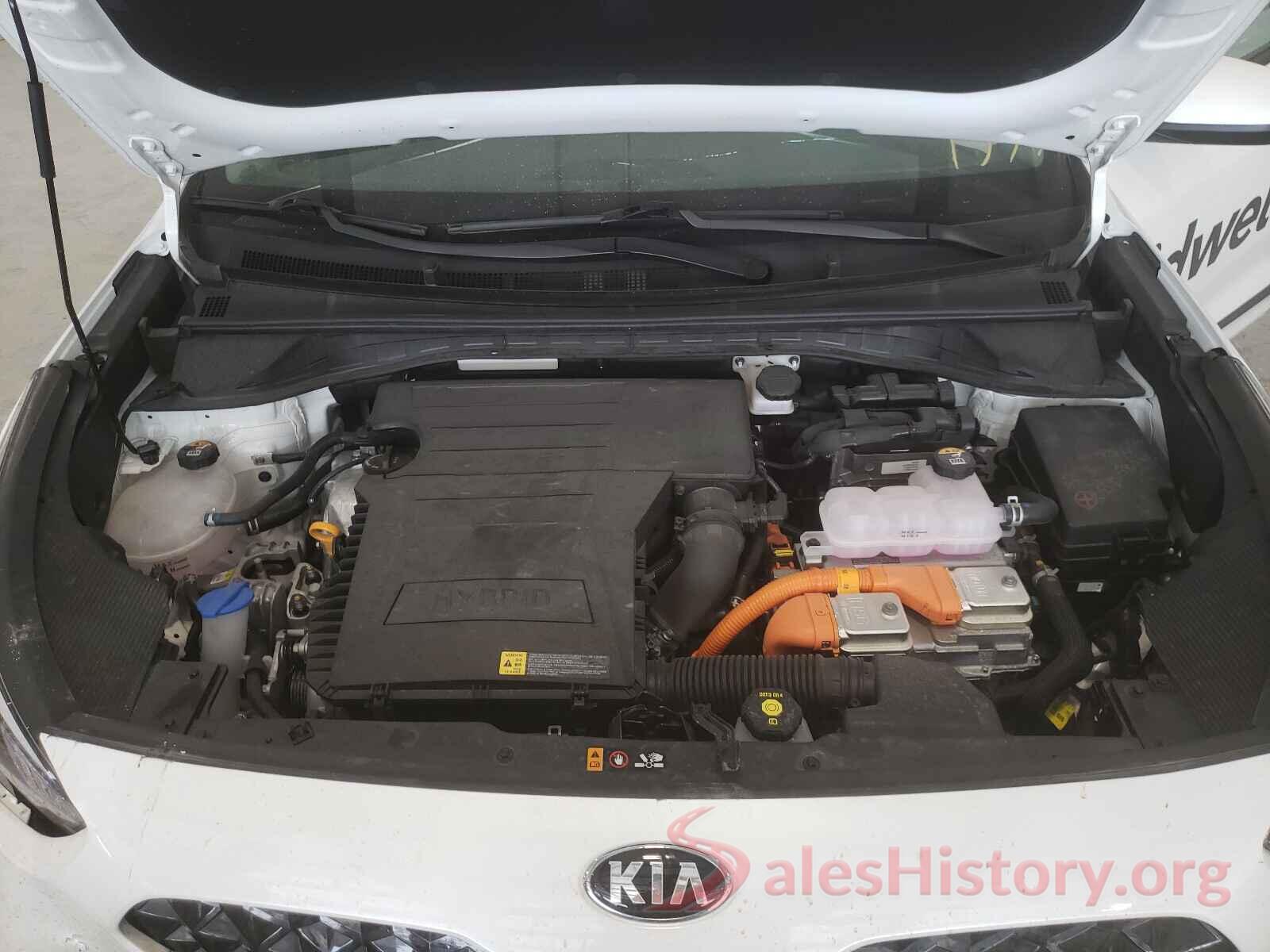 KNDCB3LC8L5427335 2020 KIA NIRO