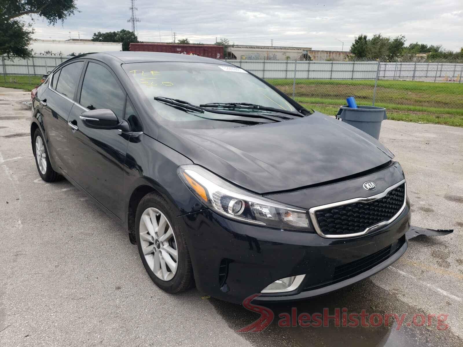 3KPFL4A7XHE084240 2017 KIA FORTE