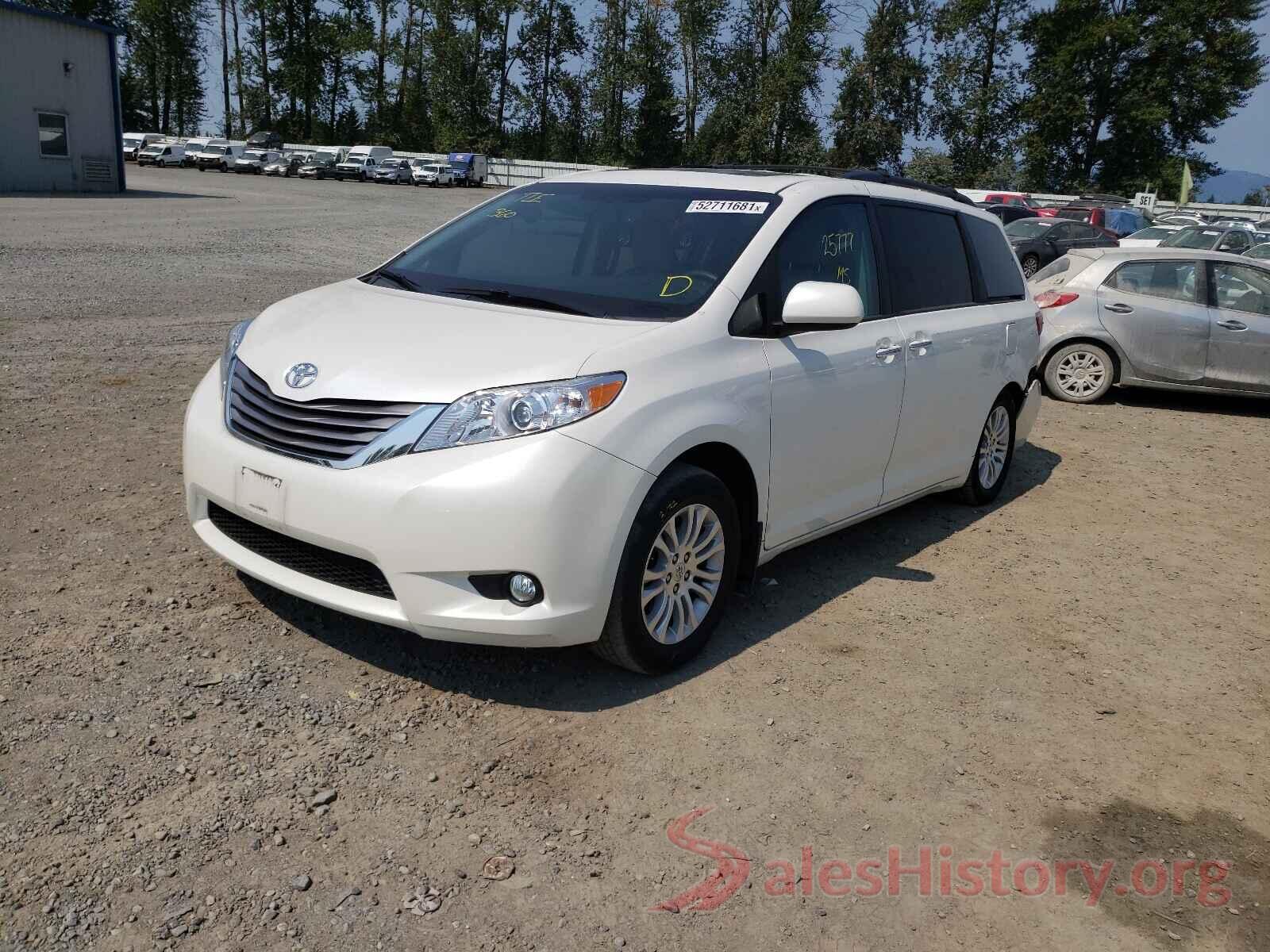 5TDYZ3DC9HS801212 2017 TOYOTA SIENNA