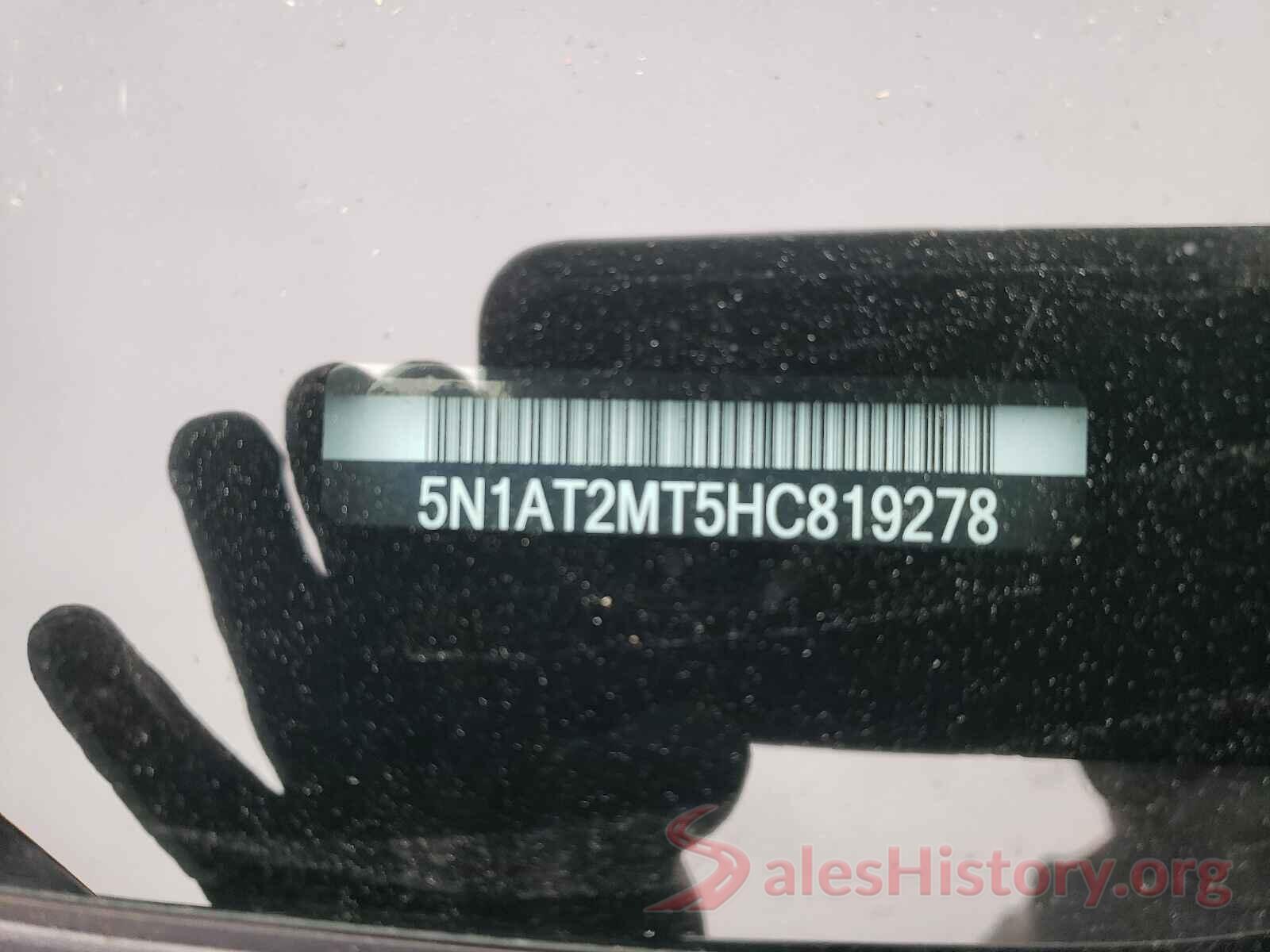 5N1AT2MT5HC819278 2017 NISSAN ROGUE