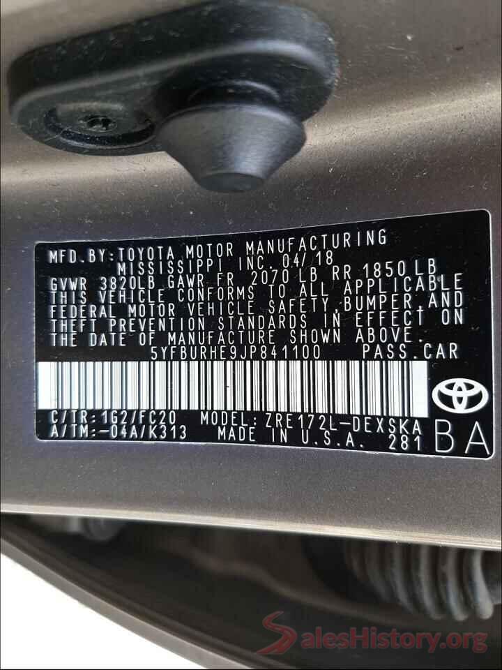 5YFBURHE9JP841100 2018 TOYOTA COROLLA