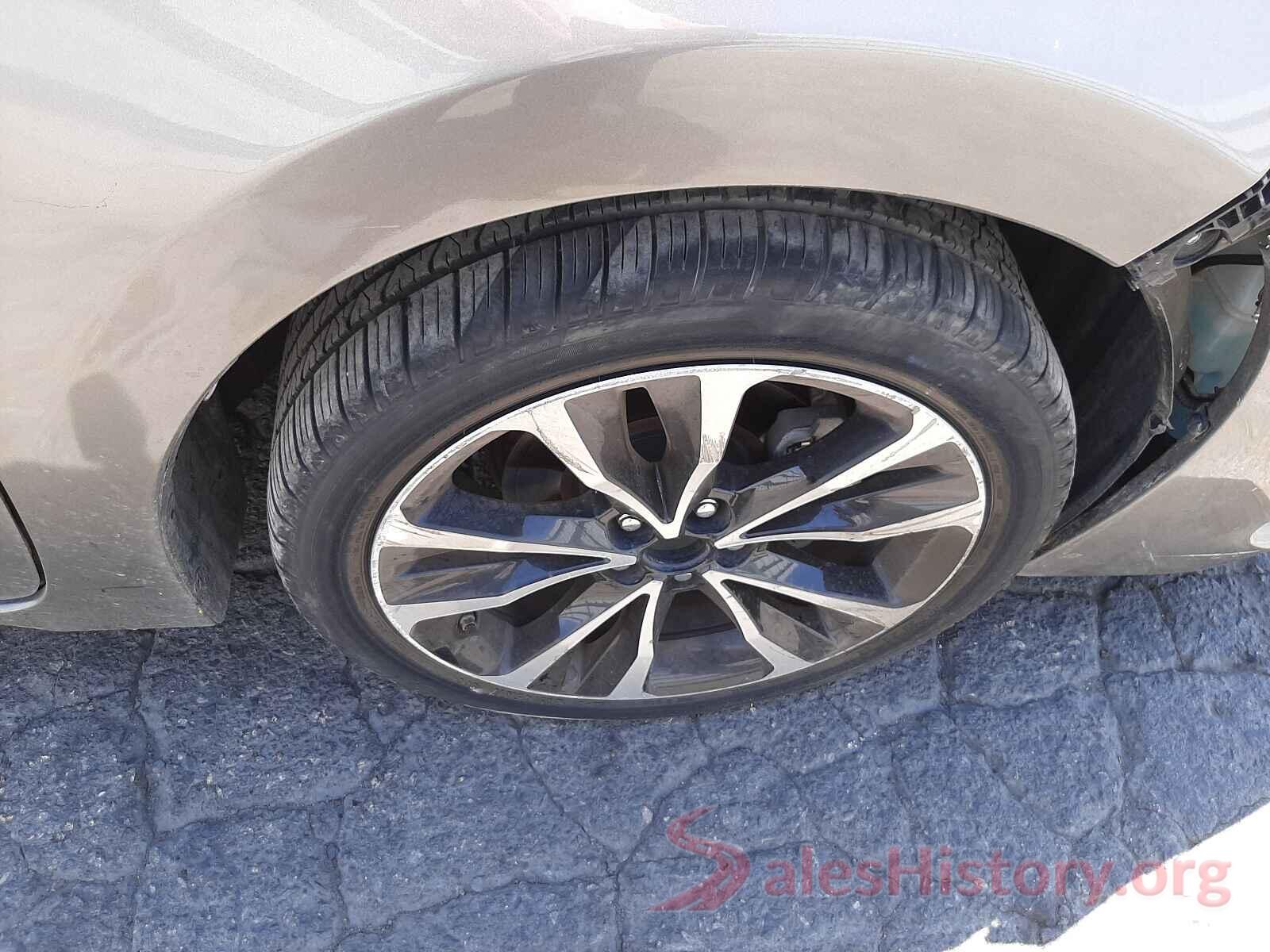 5YFBURHE9JP841100 2018 TOYOTA COROLLA