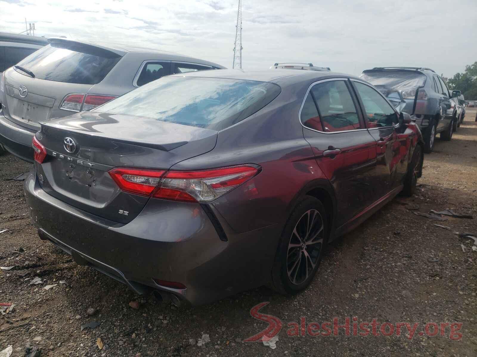 4T1B11HK7JU008863 2018 TOYOTA CAMRY