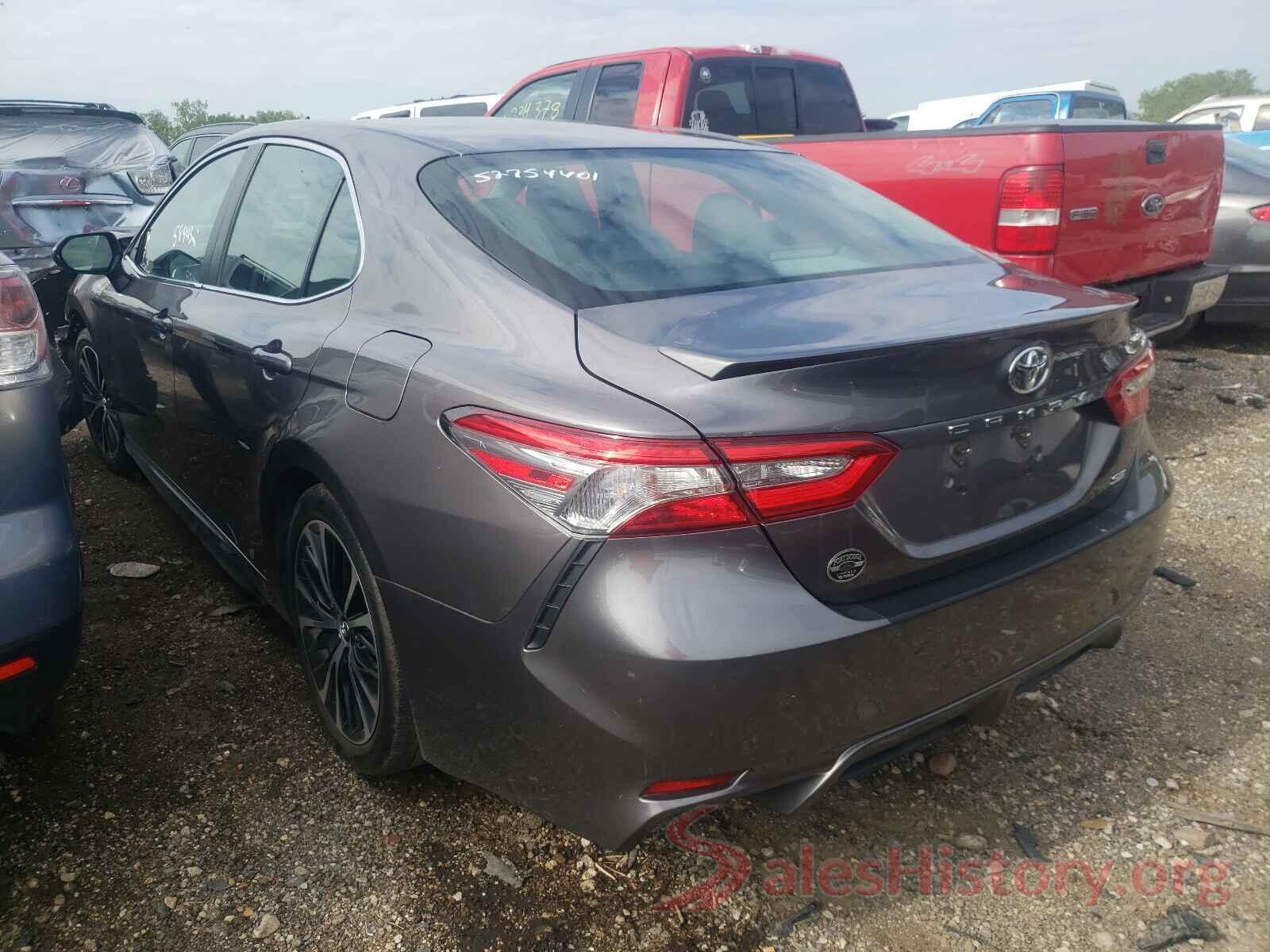 4T1B11HK7JU008863 2018 TOYOTA CAMRY